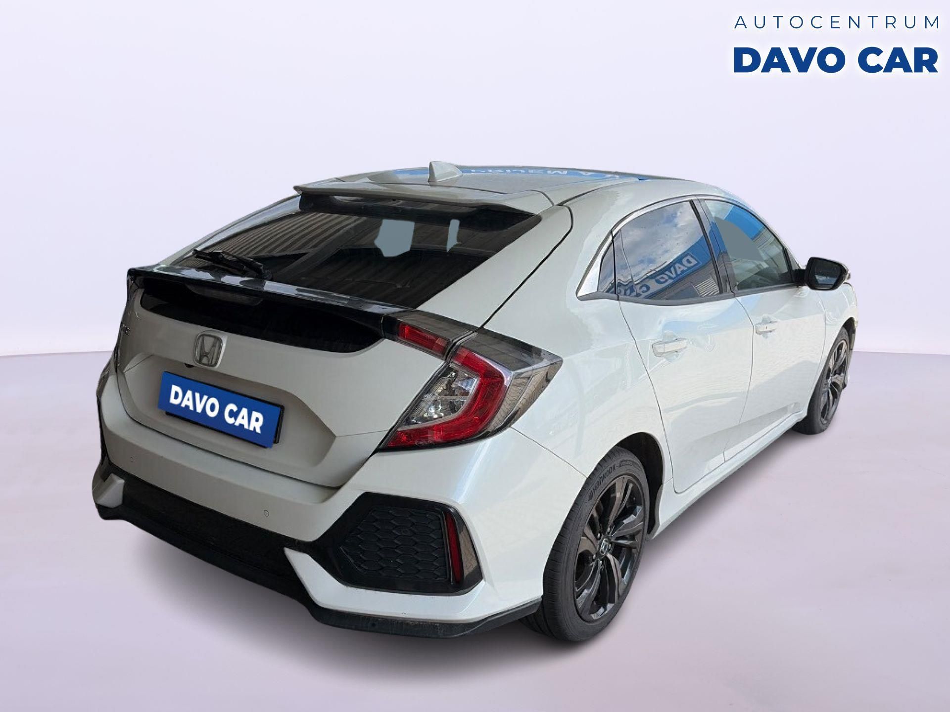 Honda Civic, 1,0 VTEC 93kw Executive - fotka 4