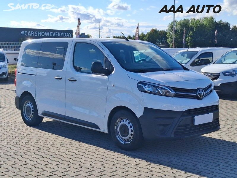 Toyota Proace, 1.5 D-4D, Kombi, 8 míst