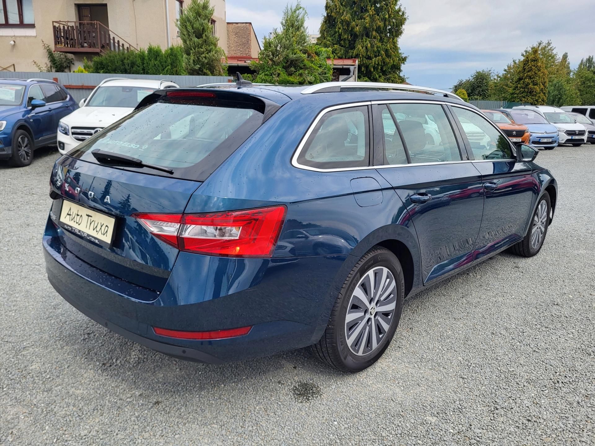 Škoda Superb, III FL combi 2.0 TDi DSG STYLE - fotka 4