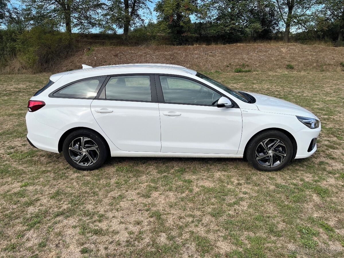Hyundai i30, Prodám Hyundai i30 1.5 DPI 81k