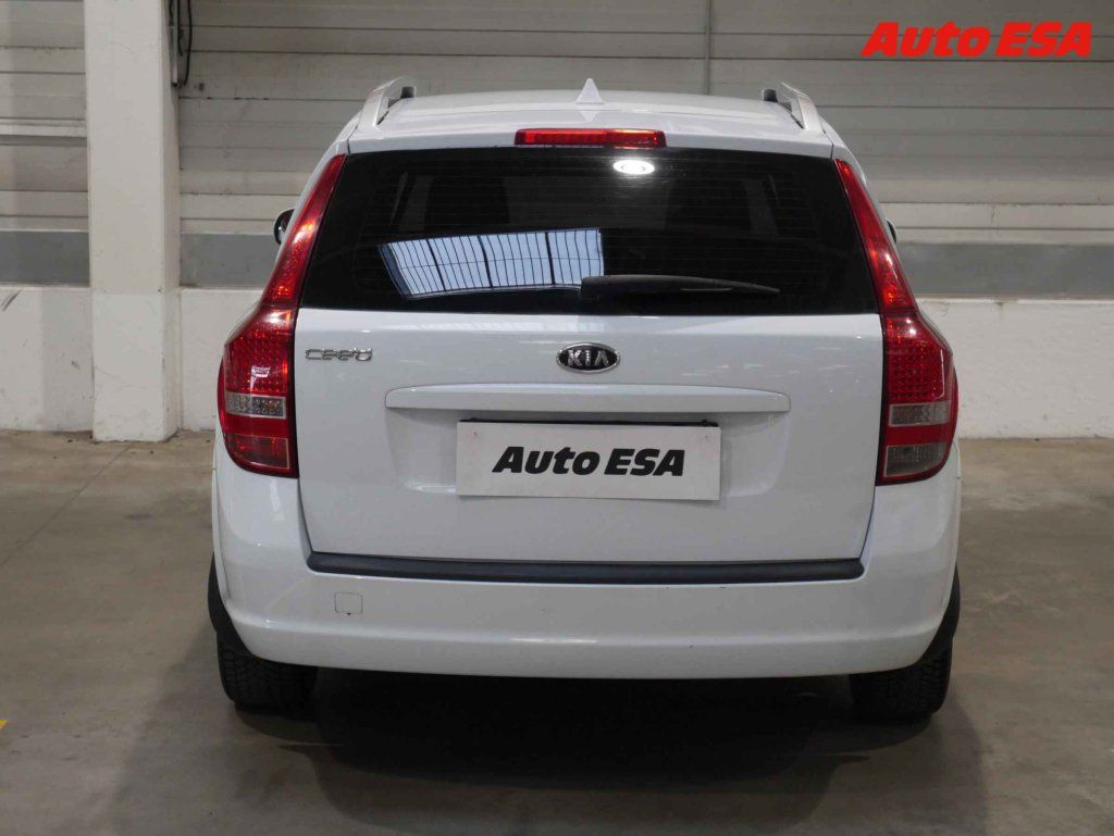 Kia Cee´d, 1.6i,ČR - fotka 5