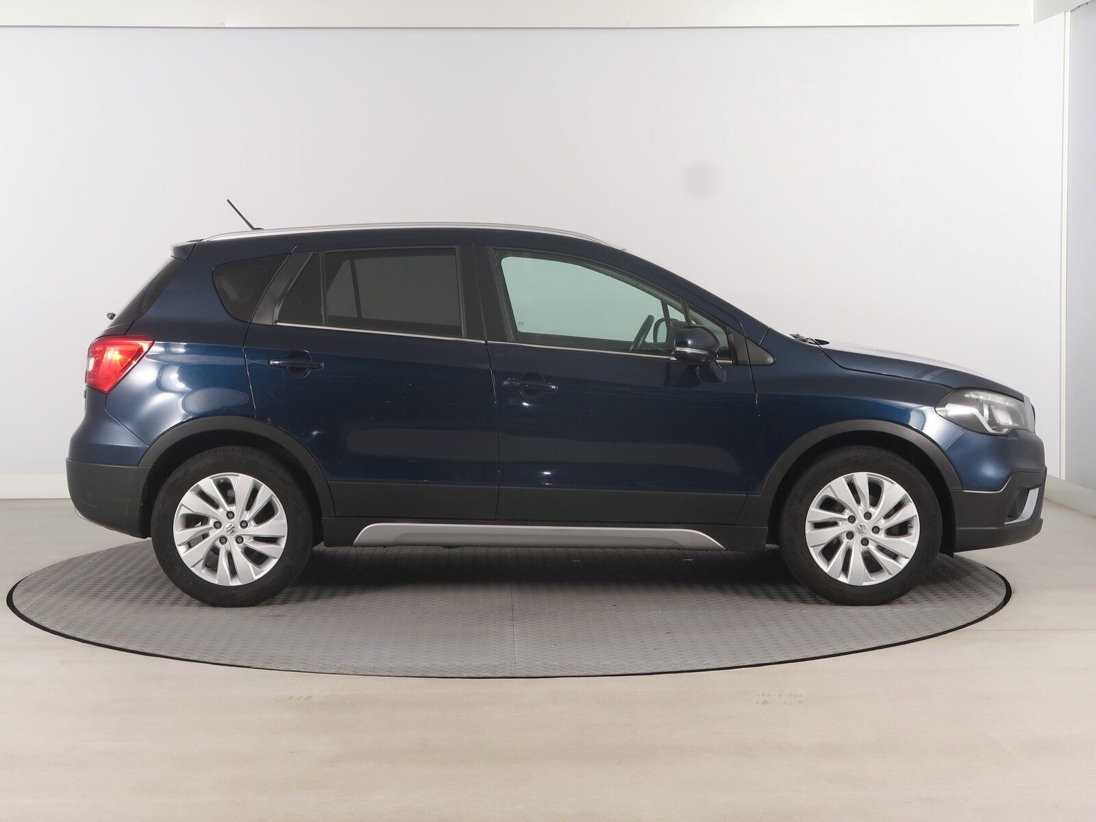 Suzuki SX4 S-Cross, 1.4 BoosterJet, Serv.kniha - fotka 6
