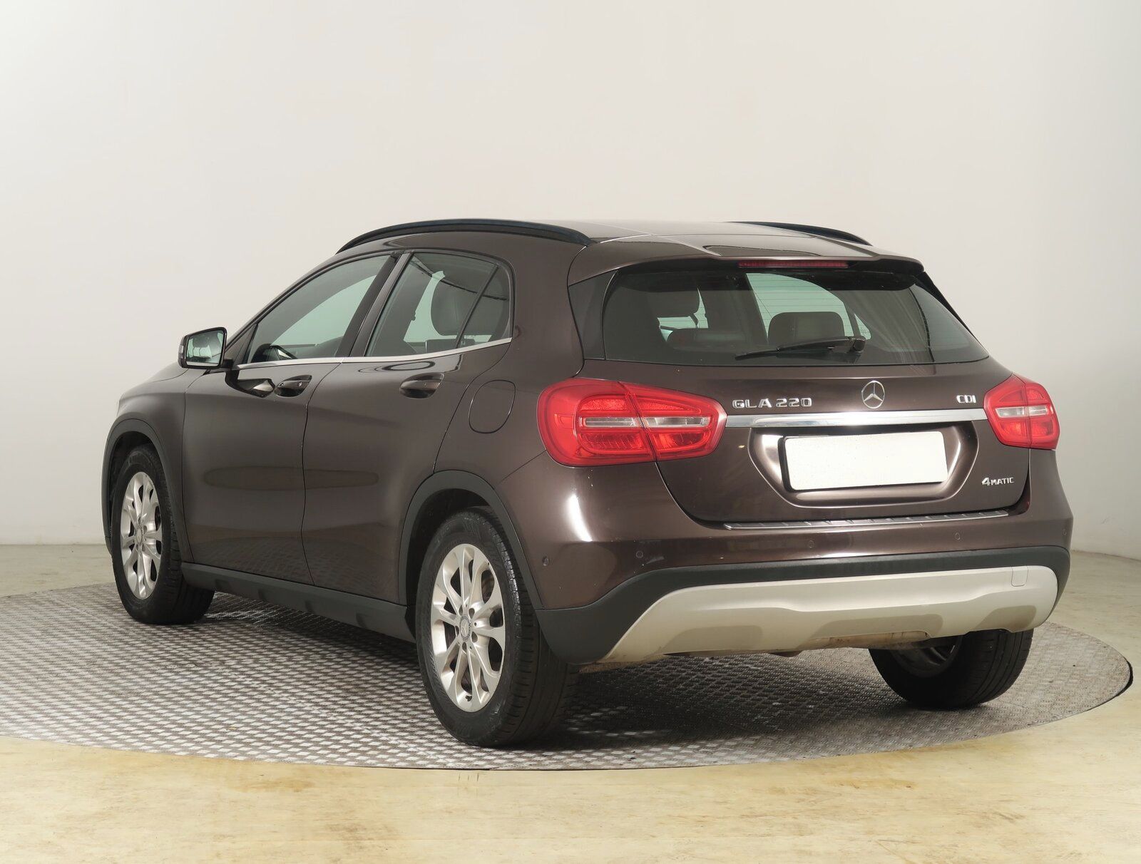 Mercedes-Benz GLA, 220 CDI 4MATIC, 4X4, Automat - fotka 4