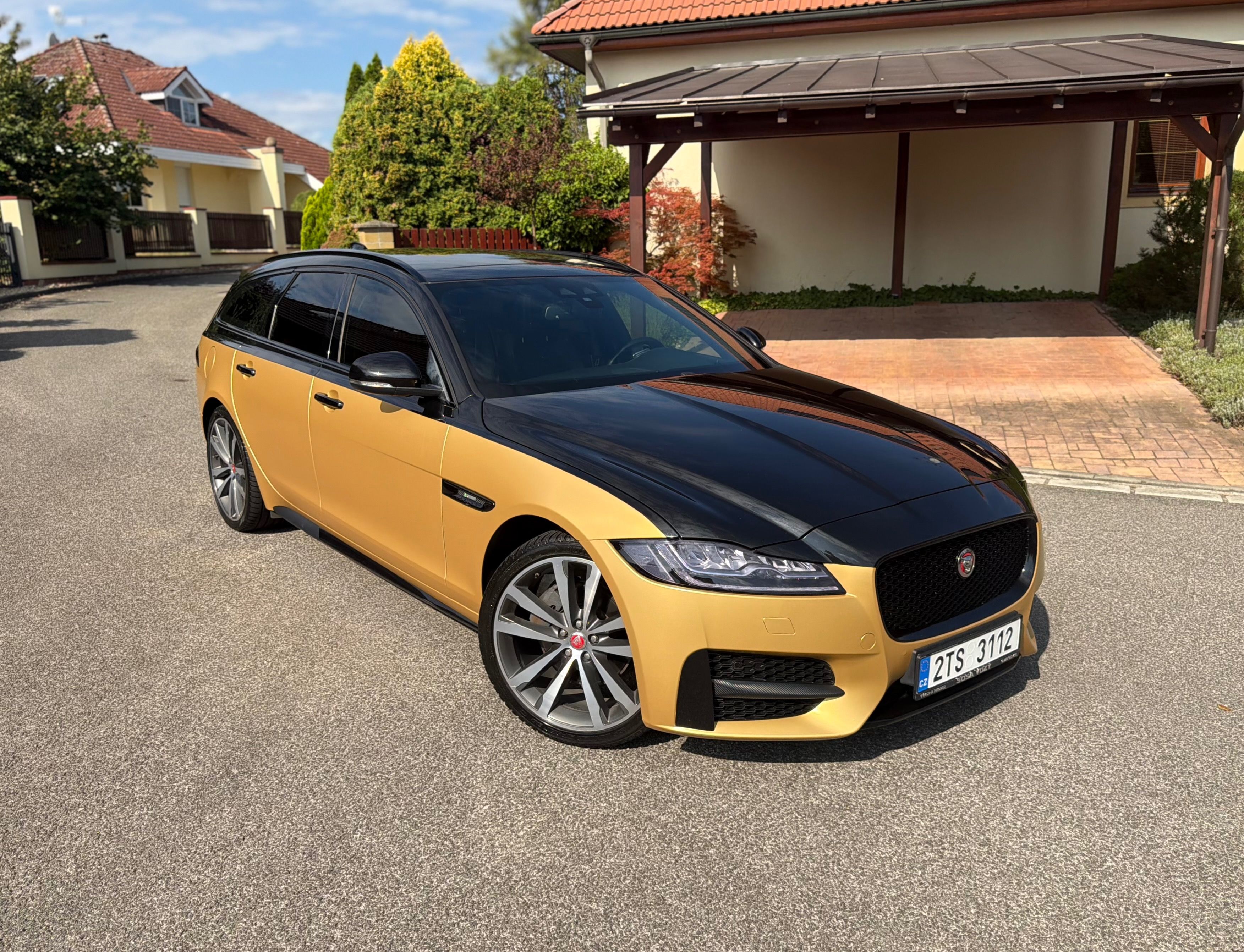 Jaguar XF - fotka 5