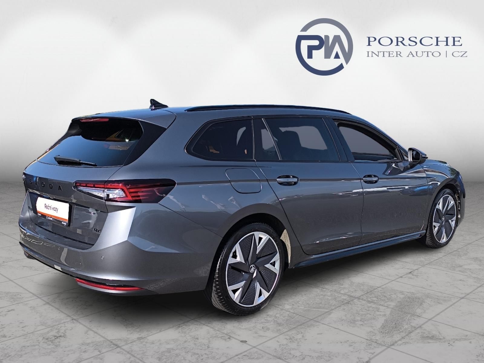 Škoda Superb, 2.0 TDi 4x4 Sportline - fotka 2