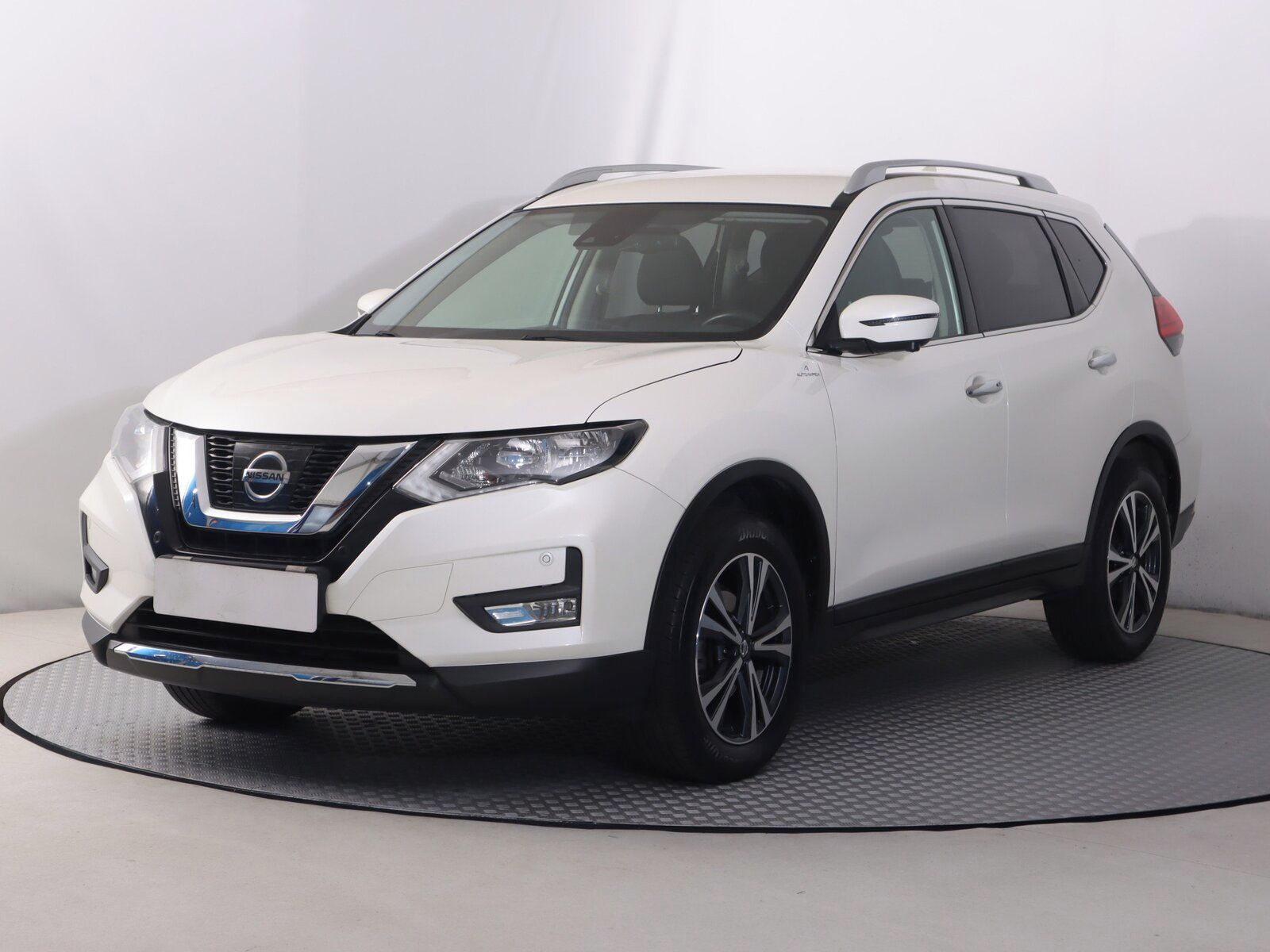 Nissan X-Trail, 1.6 DIG-T, Serv.kniha - fotka 2