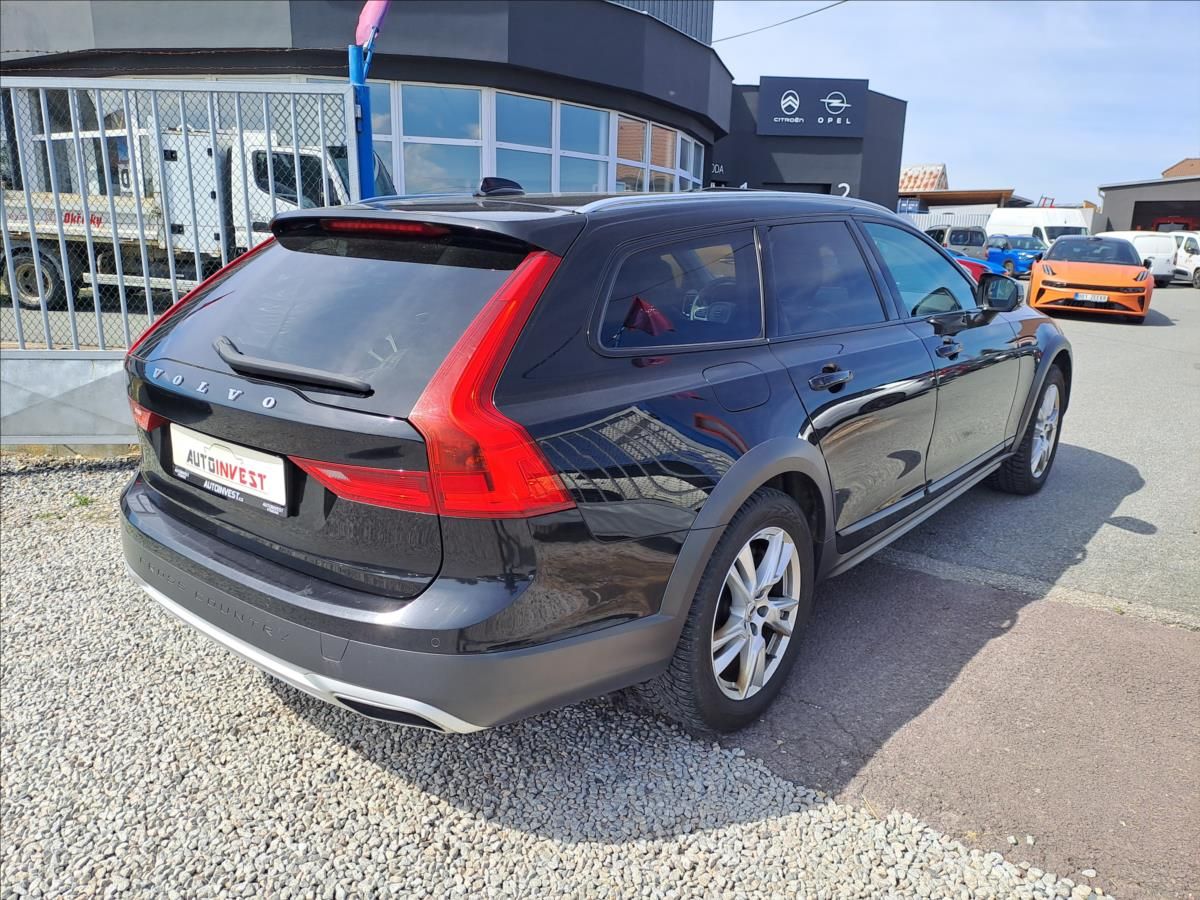 Volvo V90, 2,0 T5 KOUPENO CZ,1.MAJITEL - fotka 3