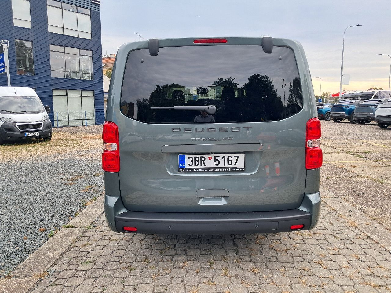 Peugeot Traveller, Active L3 2.2 BlueHDi 180 S&S - fotka 6