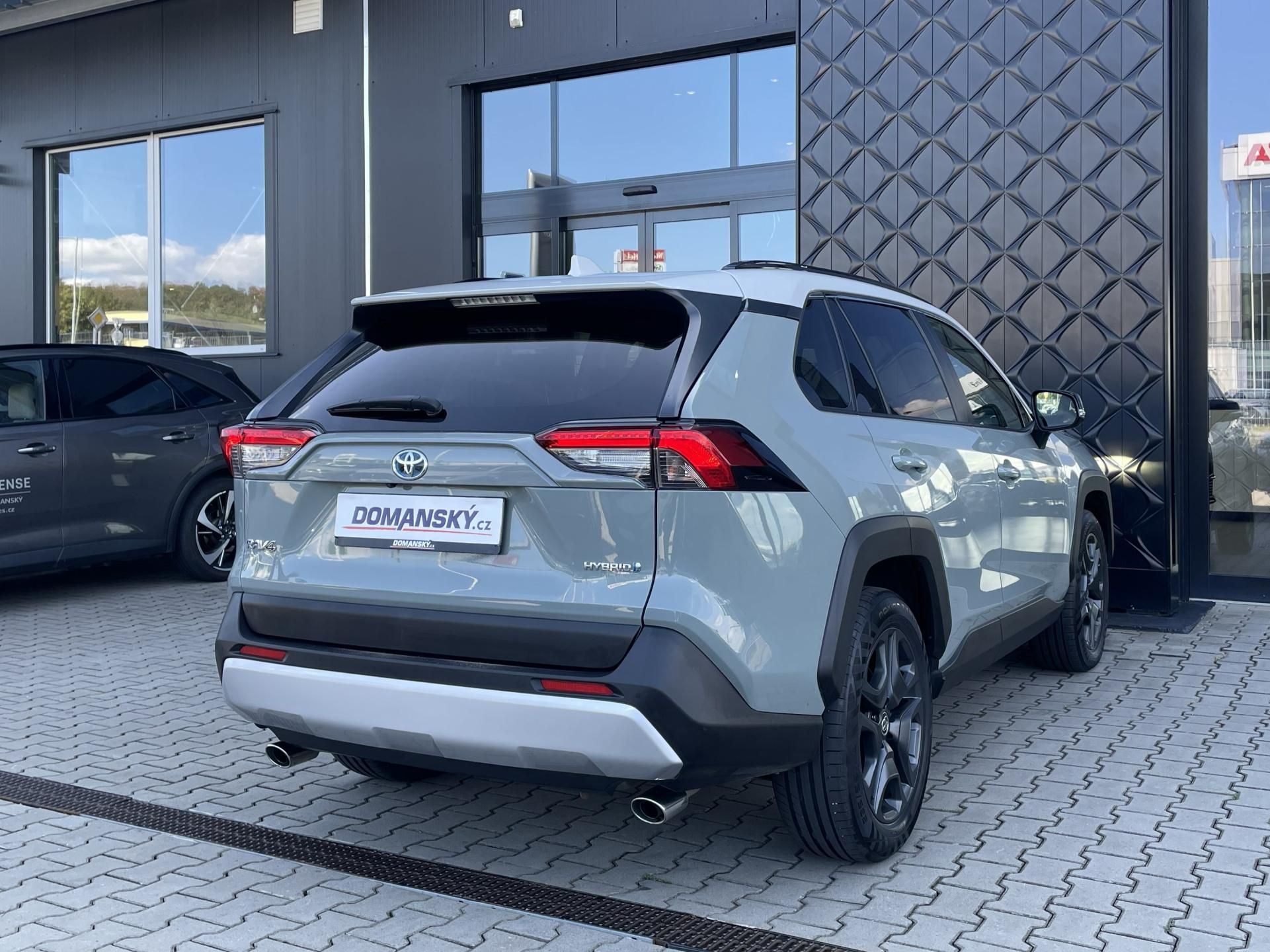 Toyota Rav4, ADVENTURE 4x4 2.5 Hyb. 163 kW - fotka 3