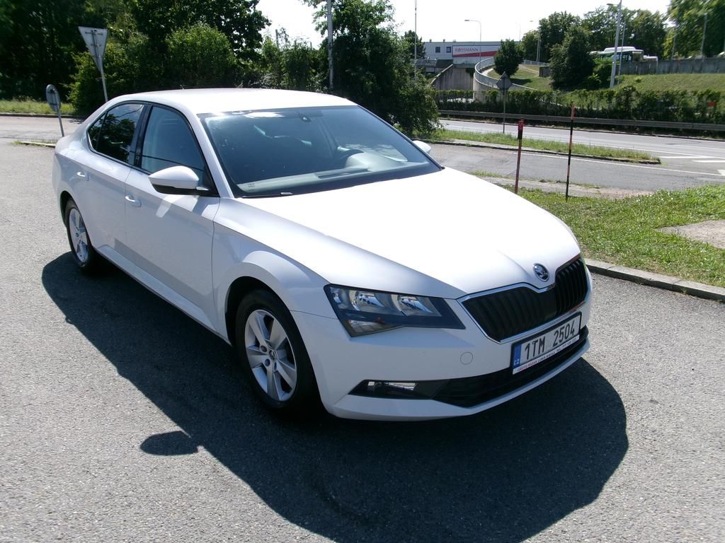Škoda Superb, 1.6 TDi 88kW - fotka 4