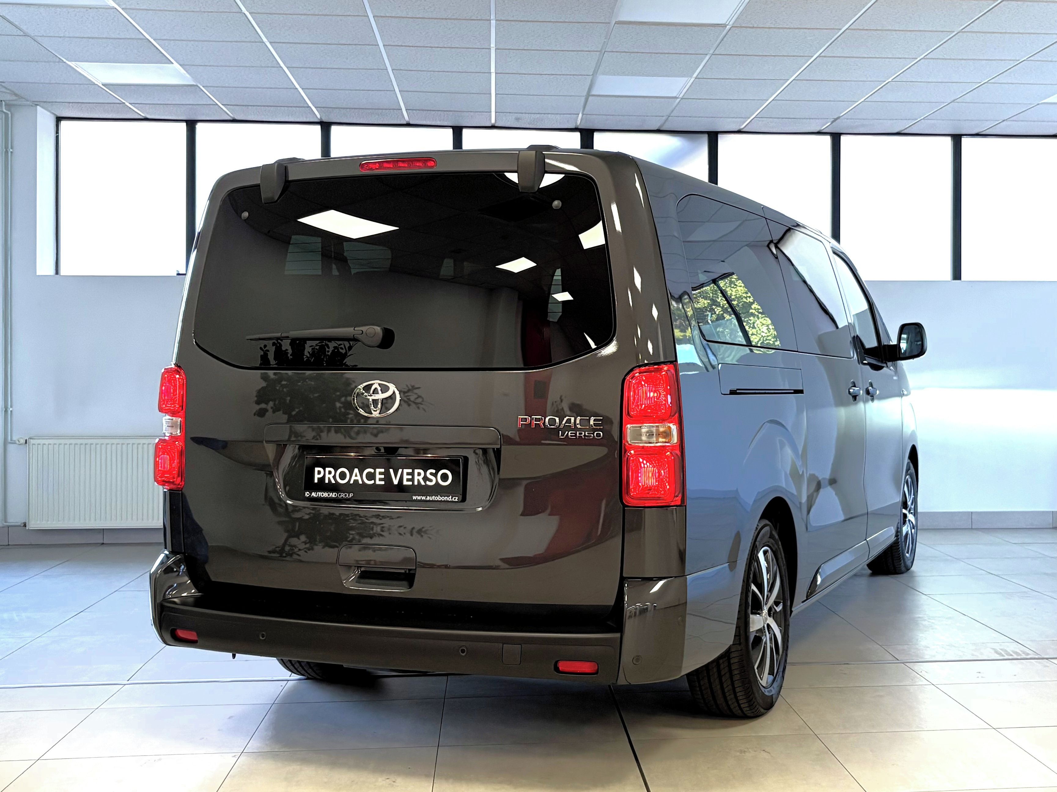 Toyota Proace Verso, VIP Skywiev, 2.0L Diesel, 8AT - fotka 5