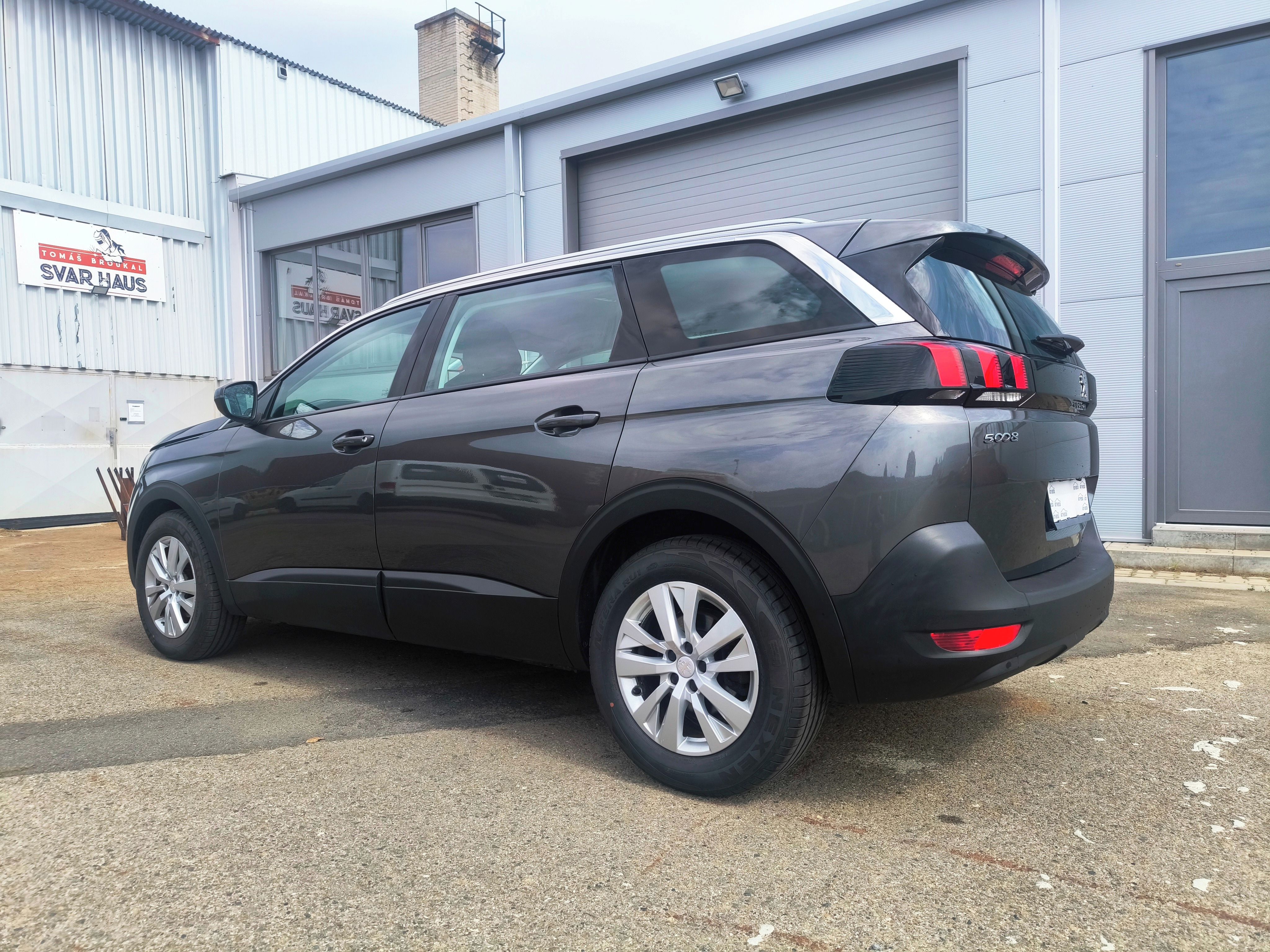 Peugeot 5008, 1.2PT/96kW ACTIVE * 7MÍST * - fotka 4