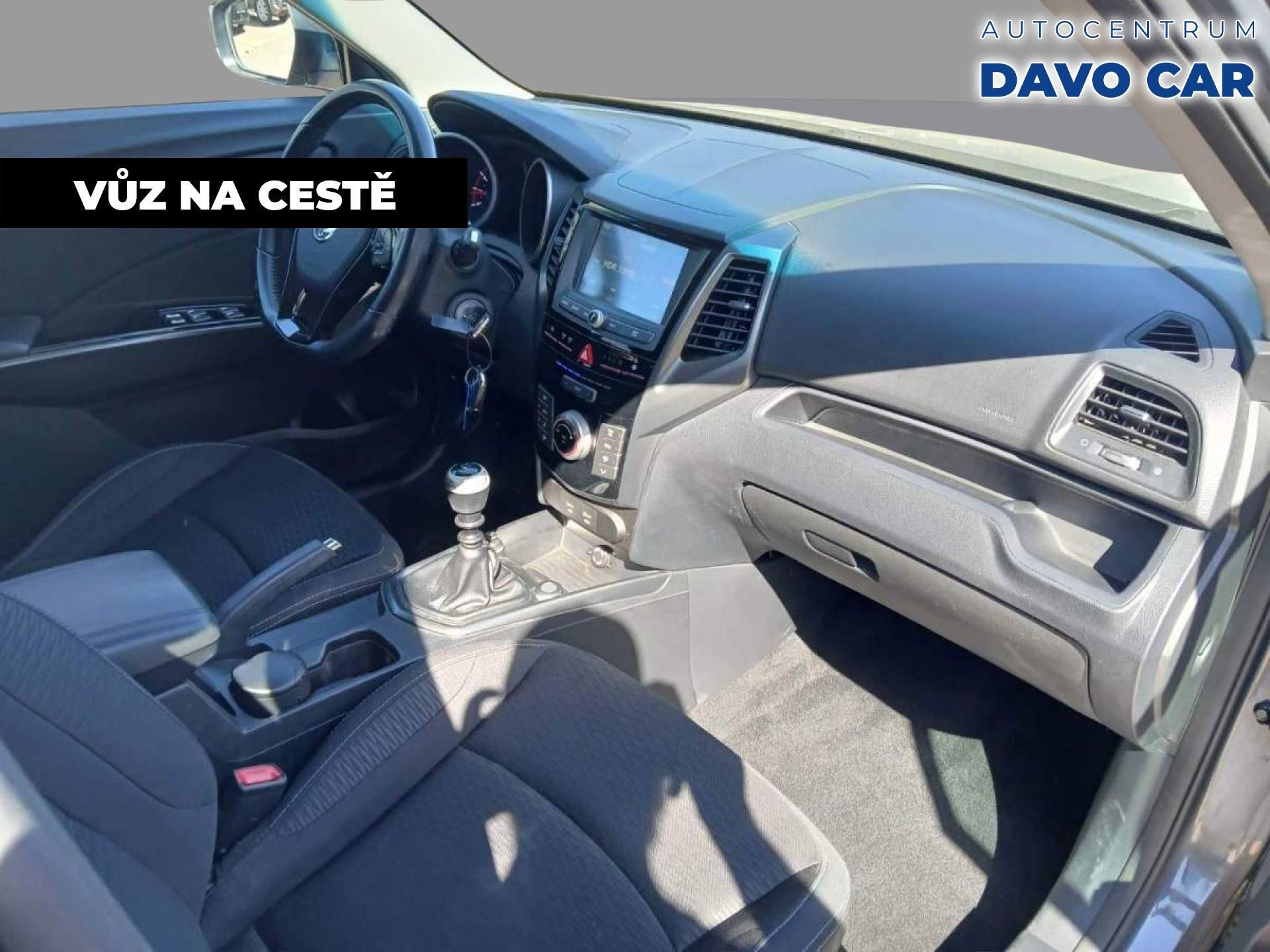 SsangYong XLV, 1,6 i 94kW Klima Navi 1.Maj. - fotka 5