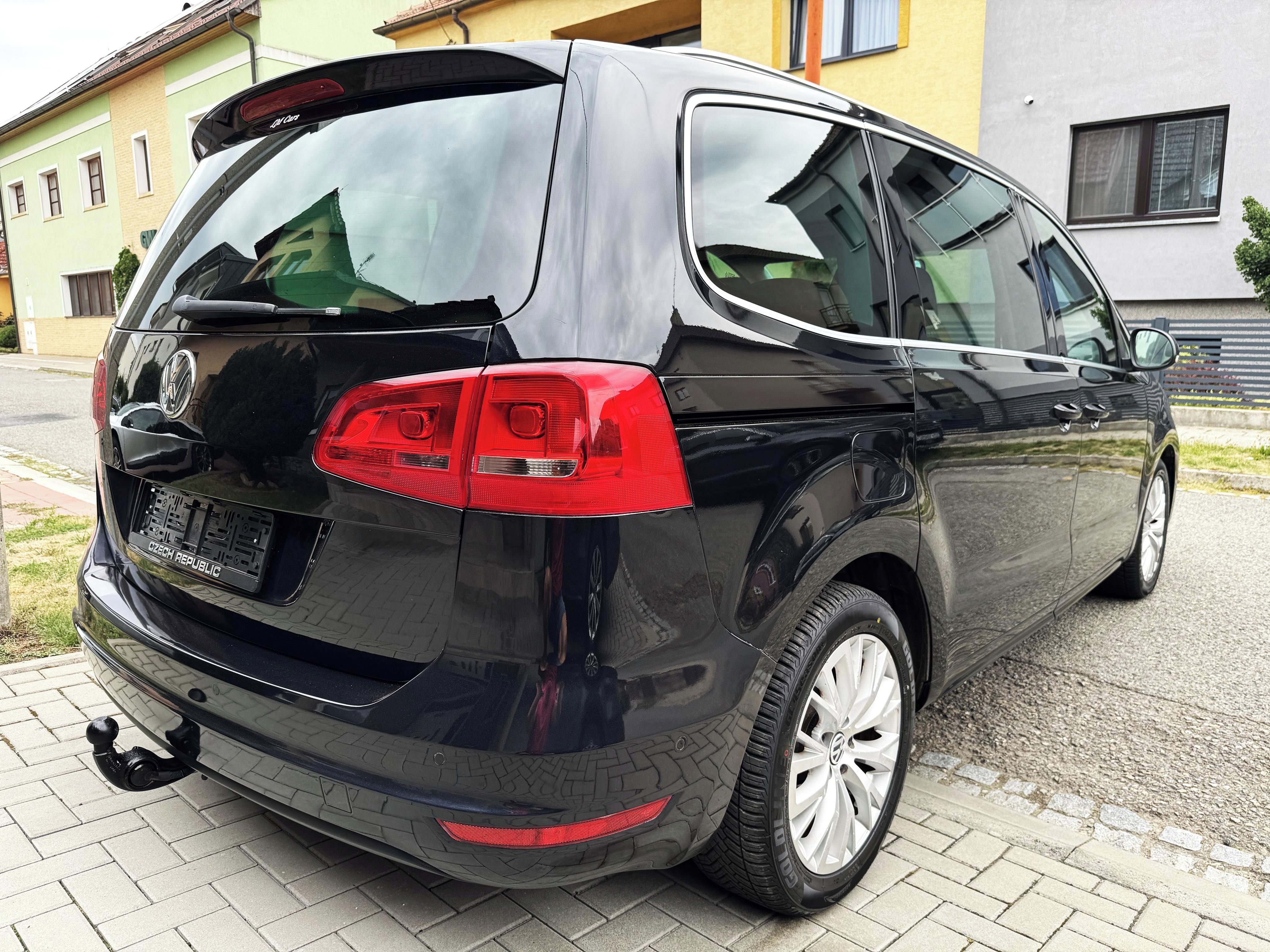 Volkswagen Sharan, 2.0TDI PANORAMA,TAŽNÉ,KAMERA, - fotka 5