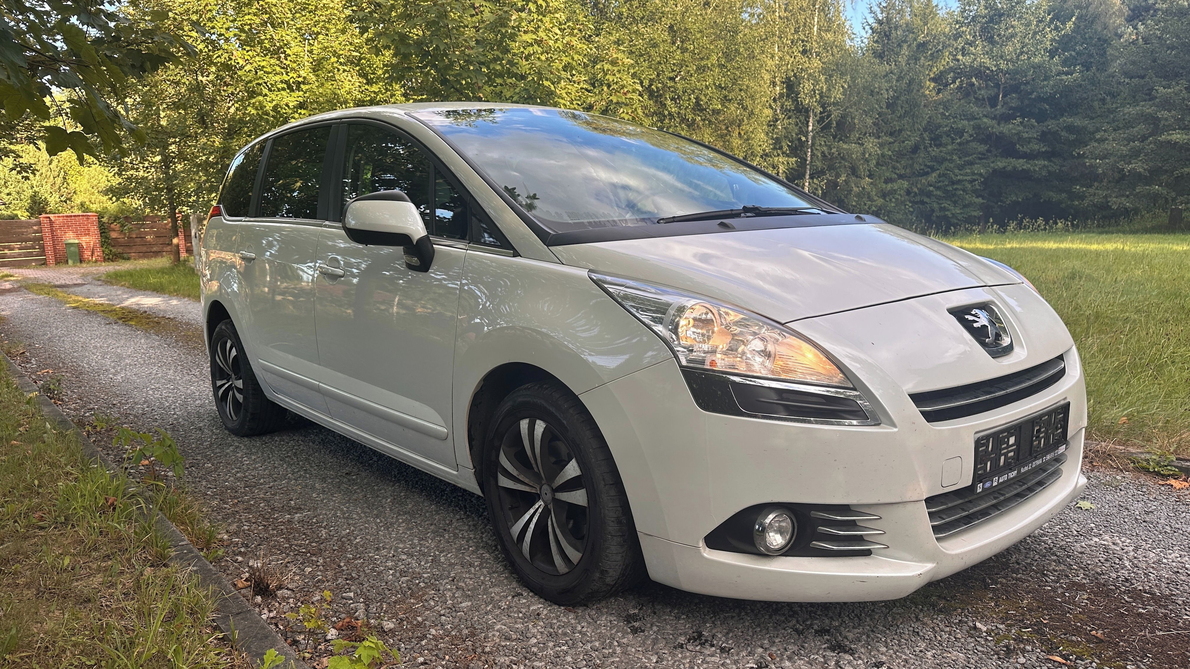 Peugeot 5008 - fotka 2