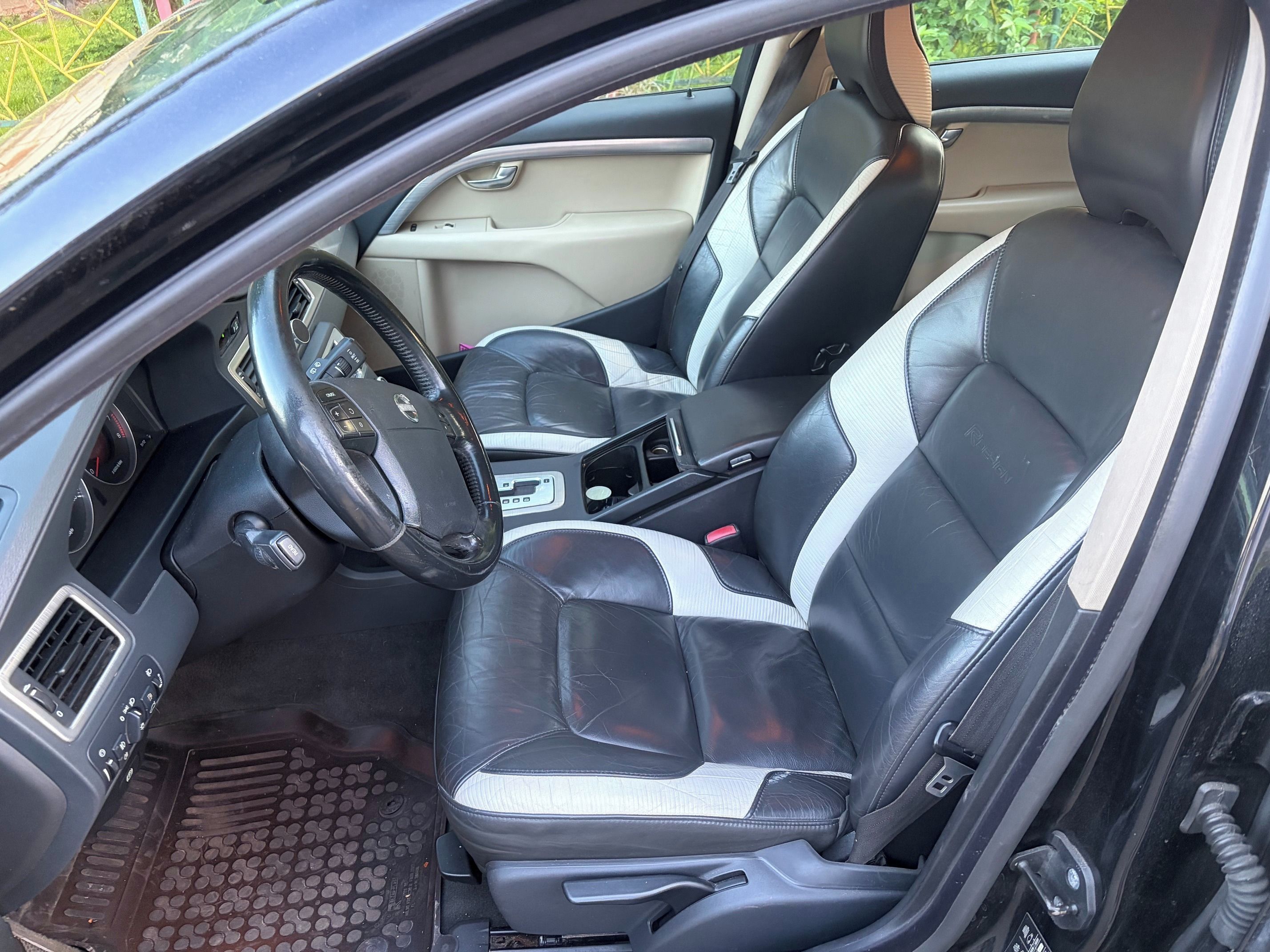 Volvo V70, 2.5T turbo benzín cca 200koní - fotka 6