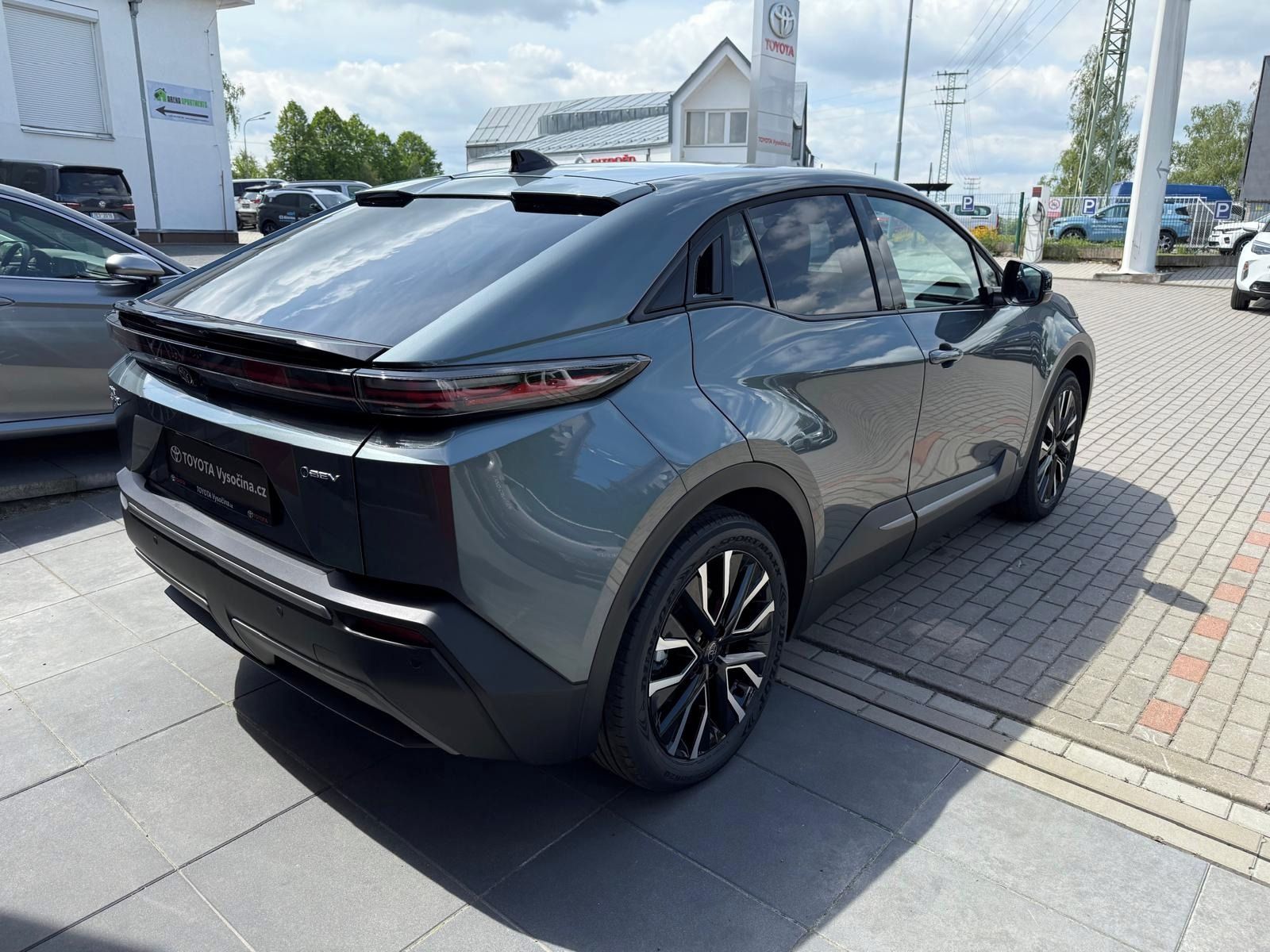 Toyota C-HR, Style Dynamic 77kWh 224PS - fotka 4