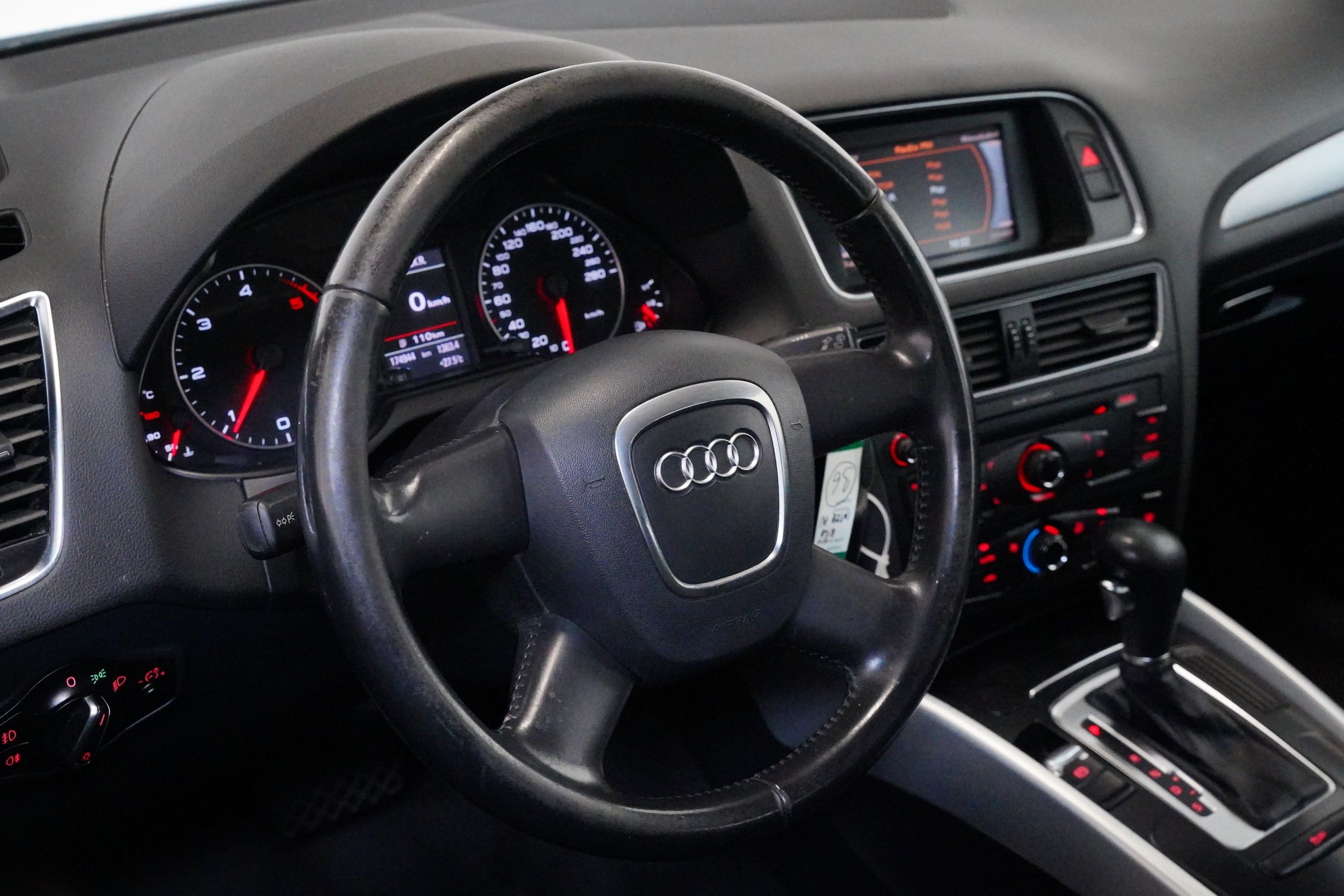 Audi Q5, 2.0 TDI 125 kW Quattro - fotka 5