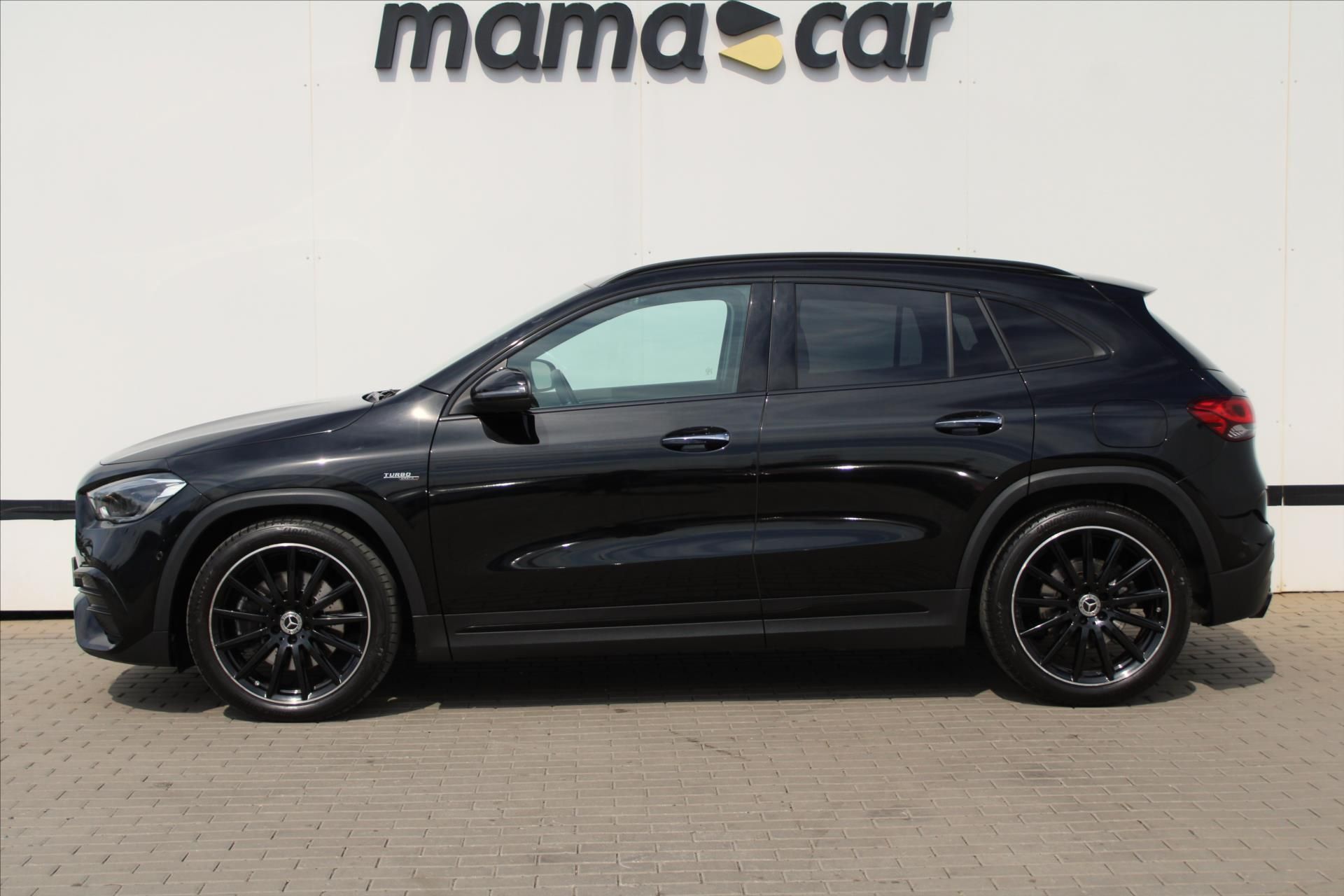 Mercedes-Benz GLA, 250 165kW 4MATIC AMG ČR - fotka 4