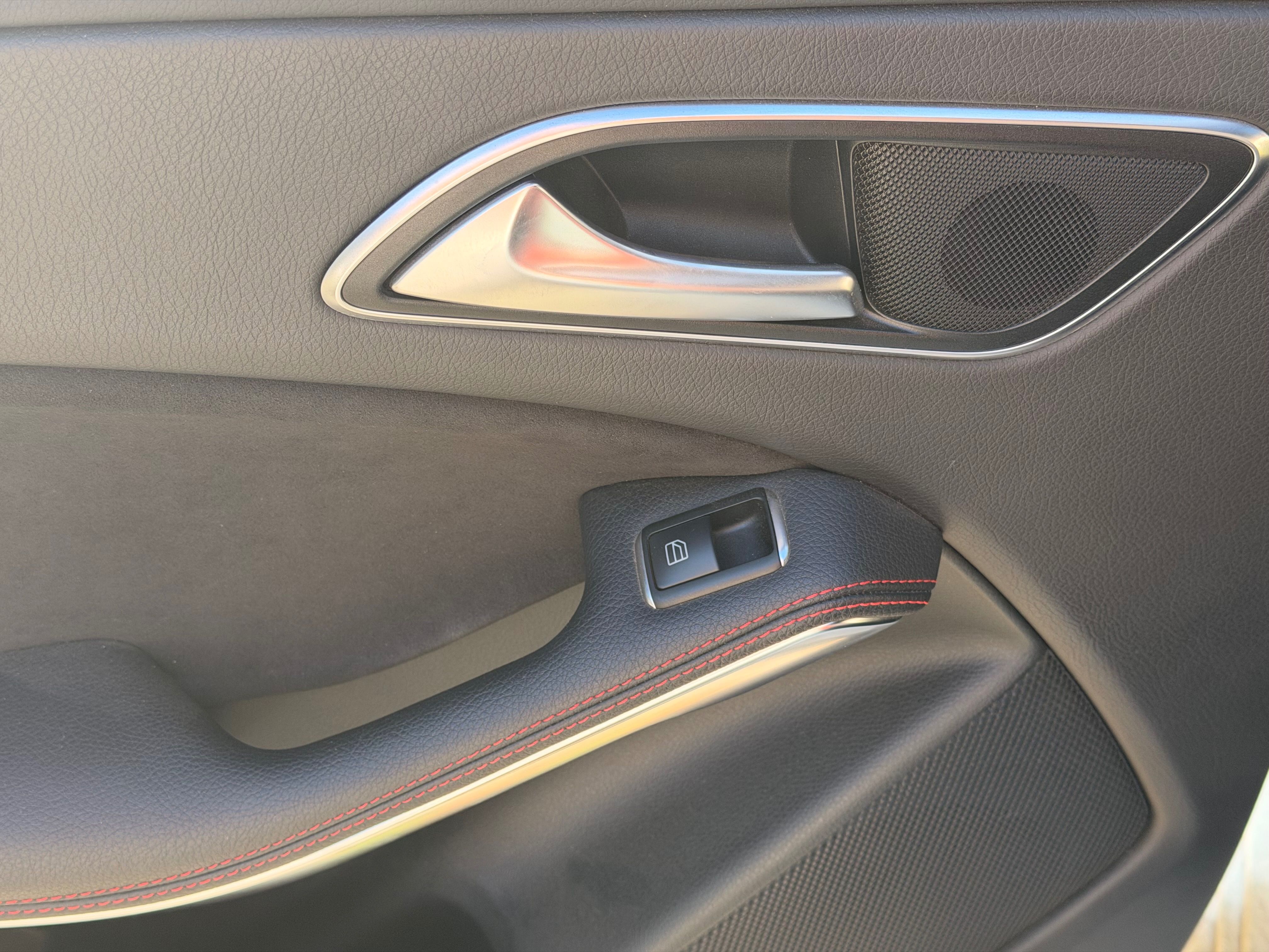Mercedes-Benz CLA, AMG 45 shooting brake - fotka 2