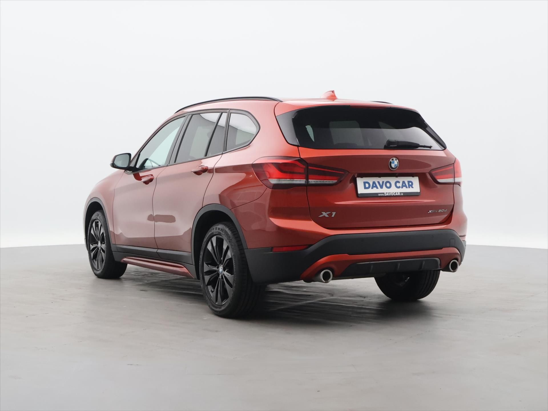 BMW X1, 2,0 20d 140KW DPH CZ AUT 4x4 - fotka 5