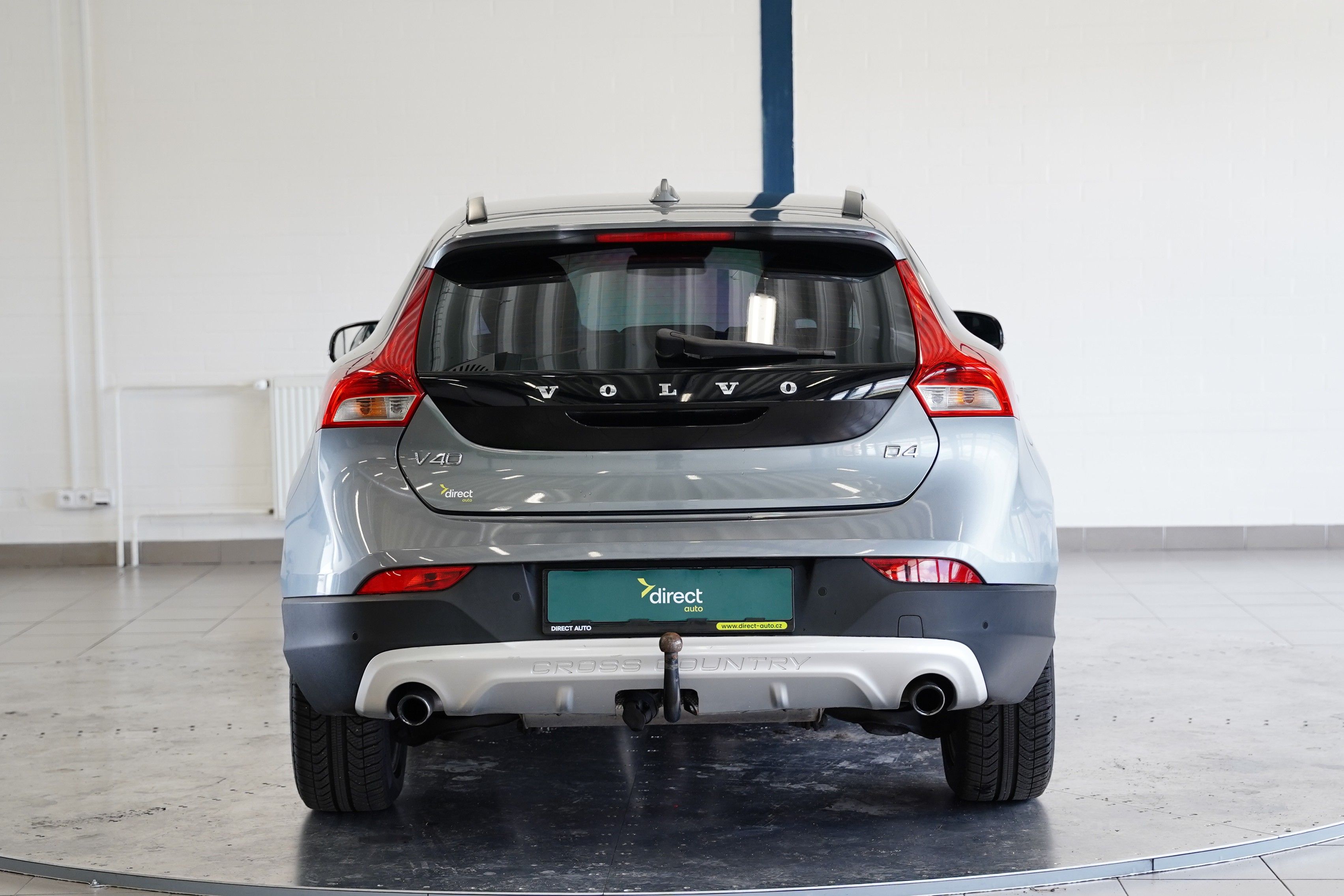 Volvo V40, 2.0 D4 140 kW Summum - fotka 6