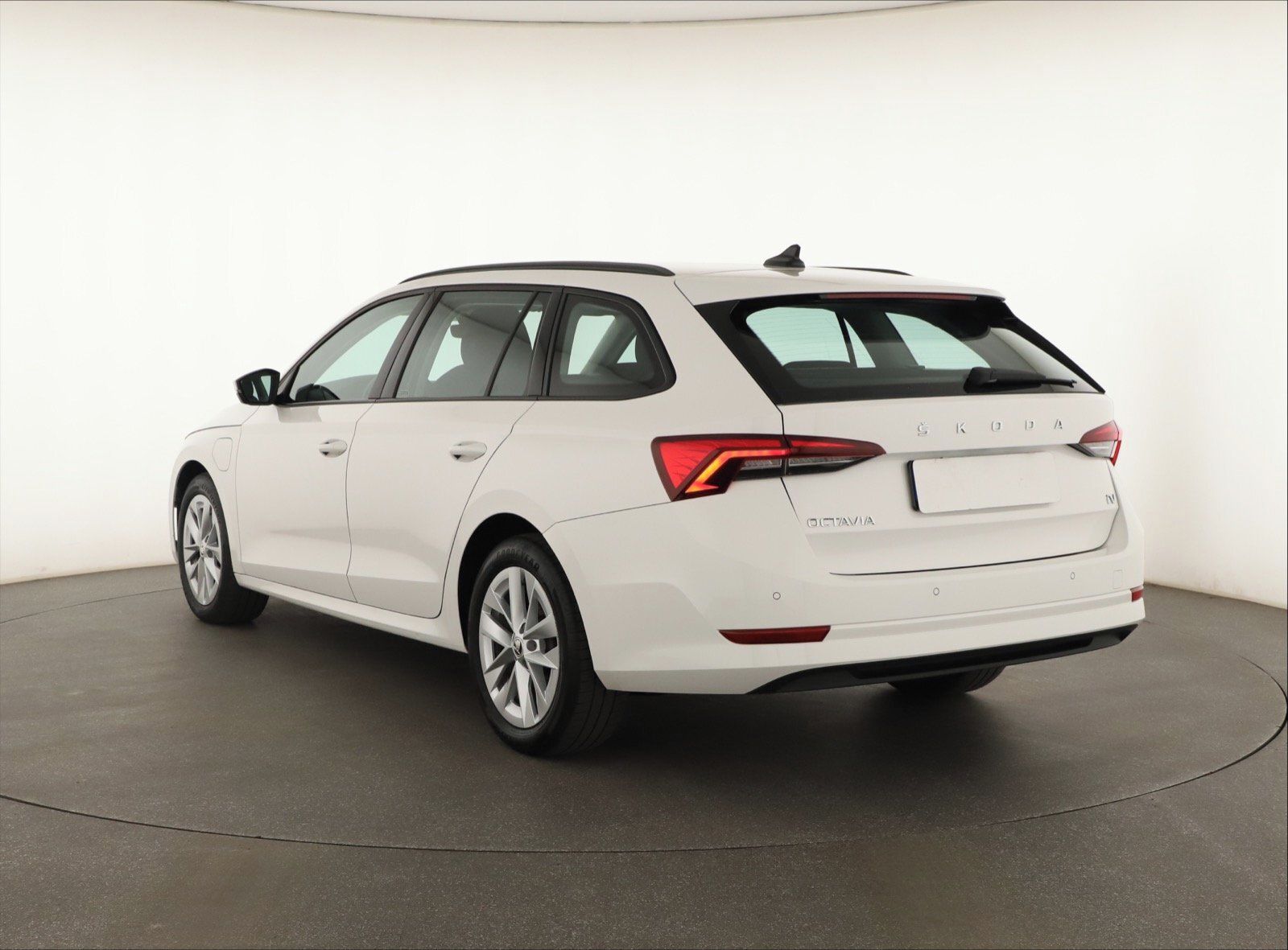 Škoda Octavia, 1.4 TSI iV, Ambition, Automat - fotka 4