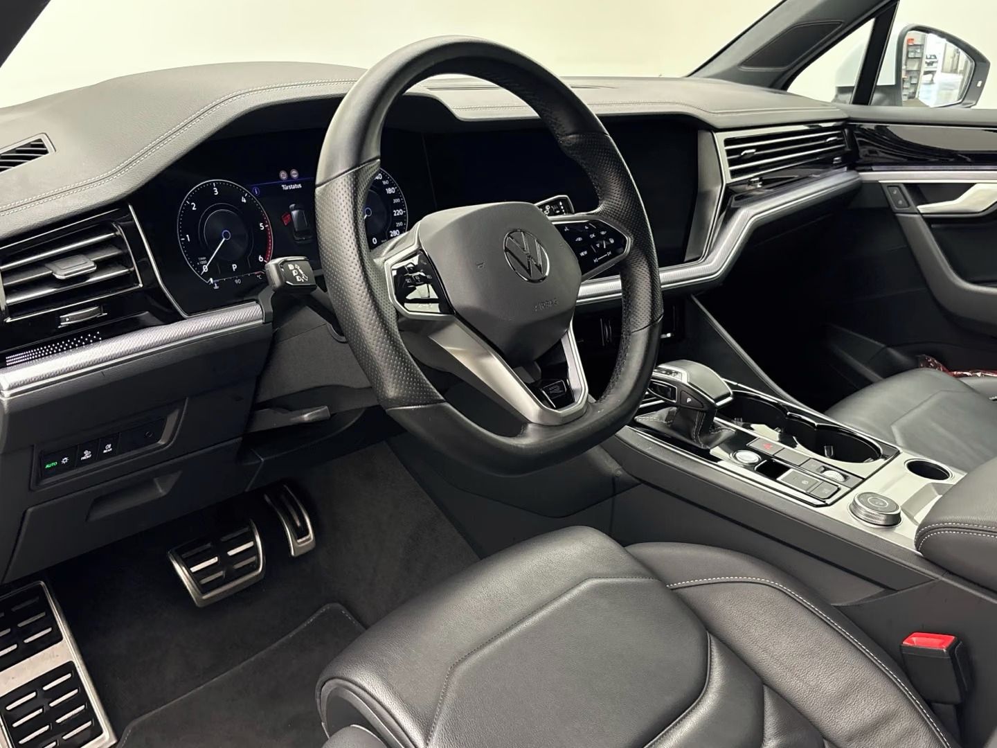 Volkswagen Touareg, 3.0 TDI DSG 4M R-LINE*Kůže* - fotka 6