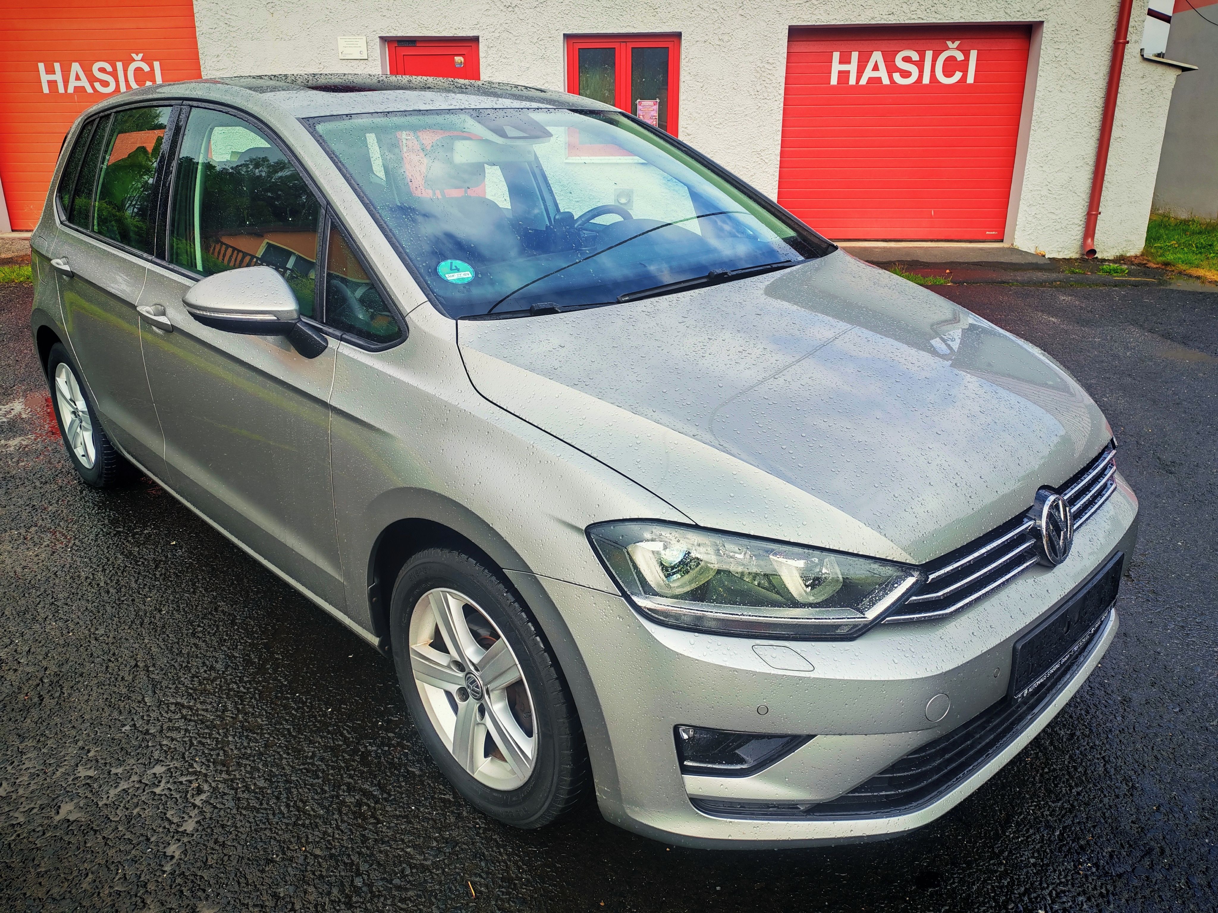 Volkswagen Golf Sportsvan, 1.2 TSi  JEN 95000 KM WEBASTO - fotka 5