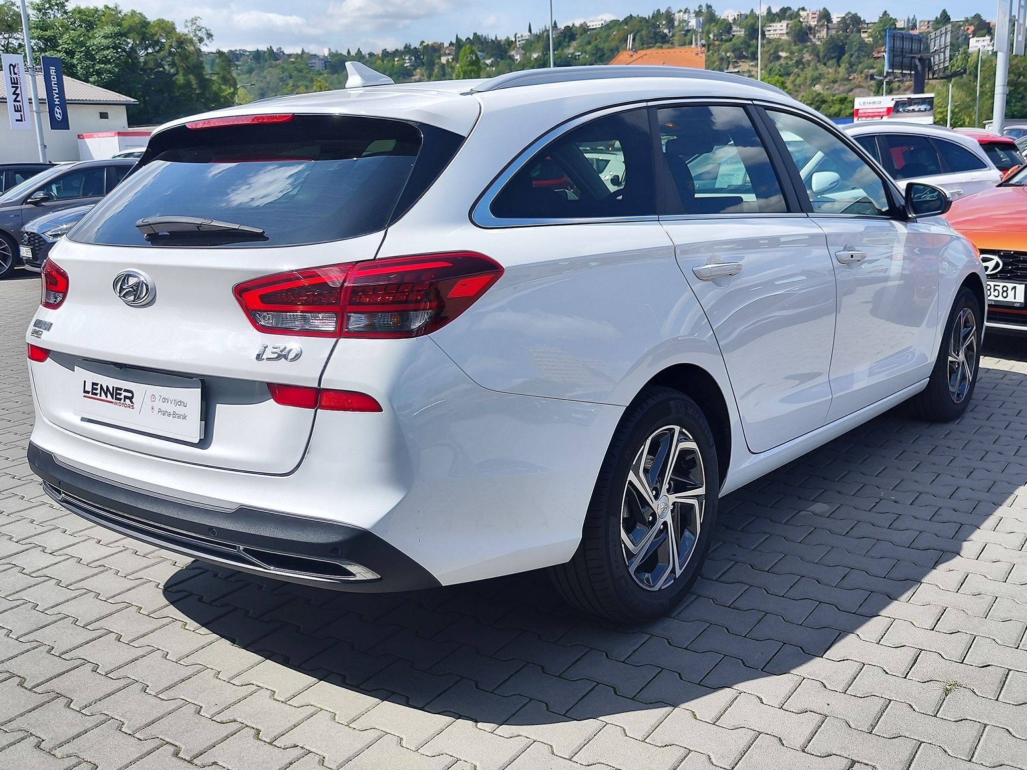 Hyundai i30, 1.0 T-GDI/88kW Smart Navi DCT - fotka 5