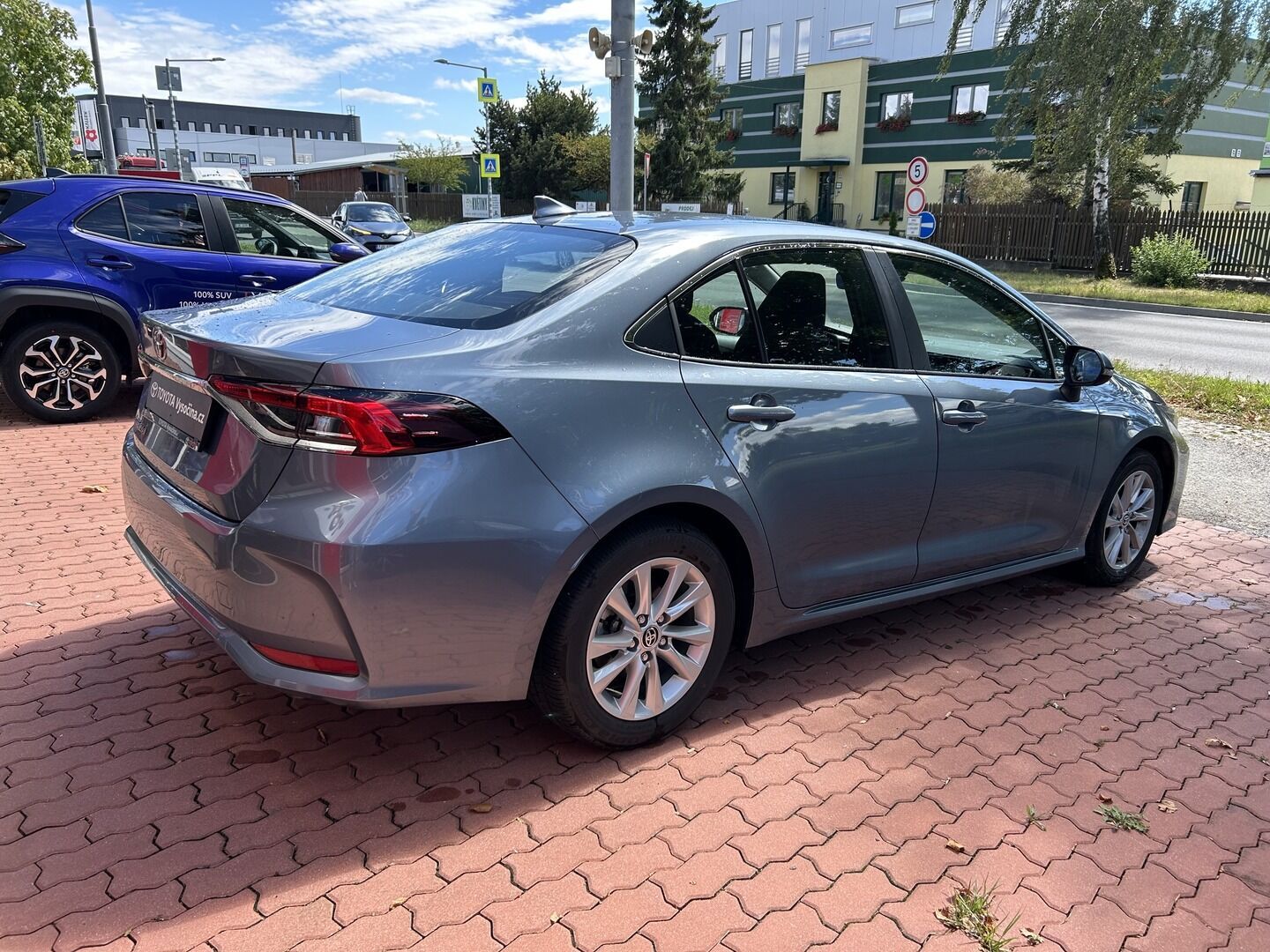 Toyota Corolla, 1,5 6MT 125 koní - Comfort - fotka 5