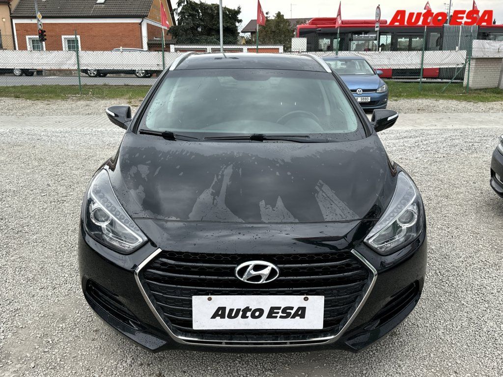 Hyundai i40, 1.7CRDi,2.maj,ČR,Navi,AC - fotka 2