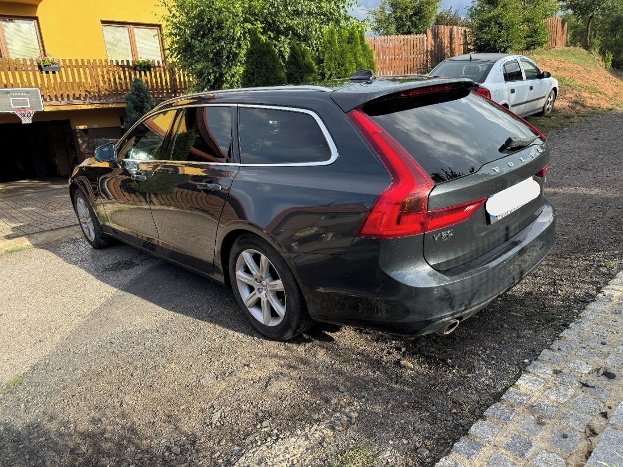 Volvo V90, D4 AWD Momentum AT8, ČR - fotka 5