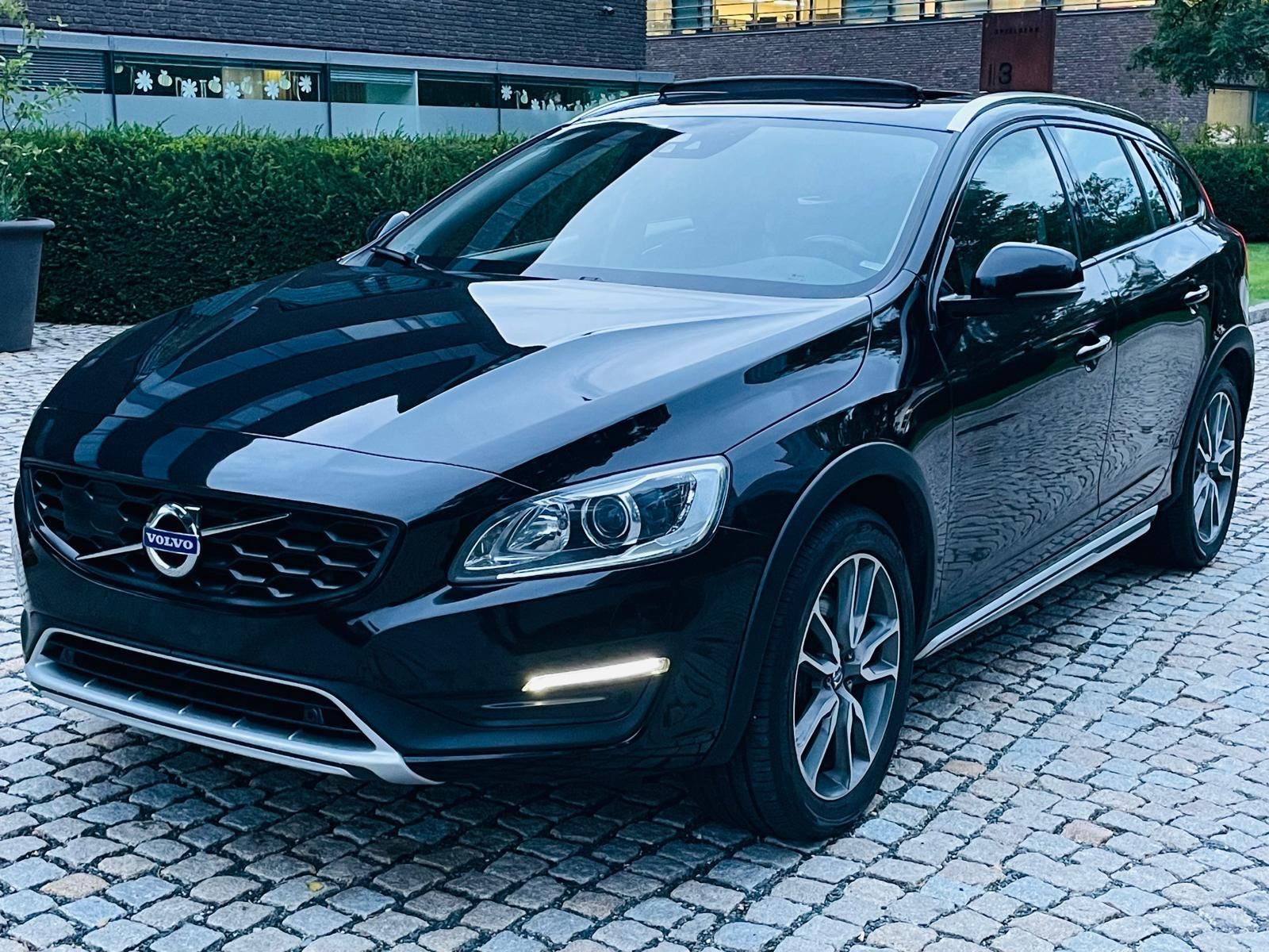 Volvo V60, 2.4D4 5V AUTOMAT KAMERA TAŽNÉ - fotka 3