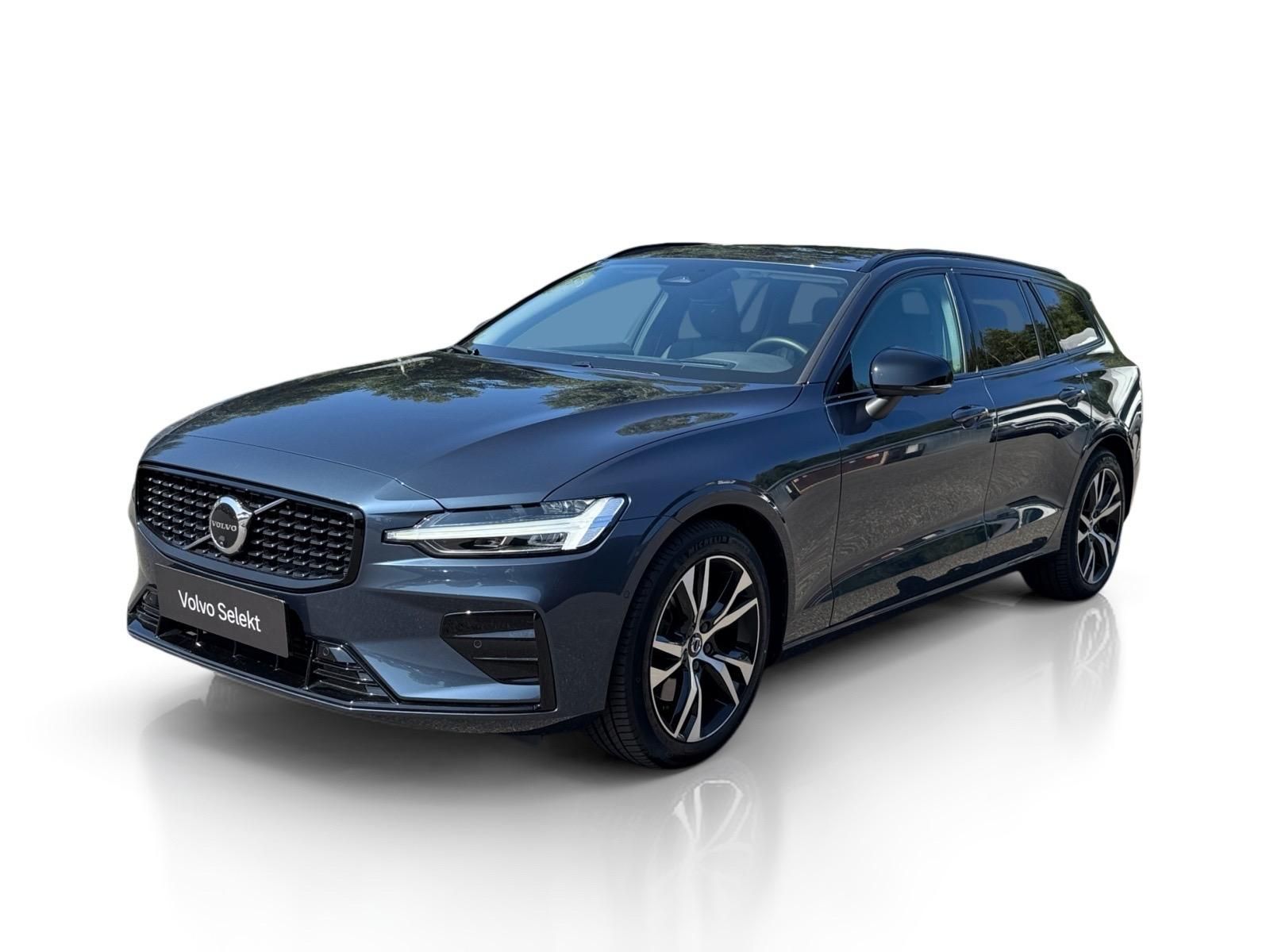 Volvo V60, B4 FWD PLUS DARK // 1. Maj.