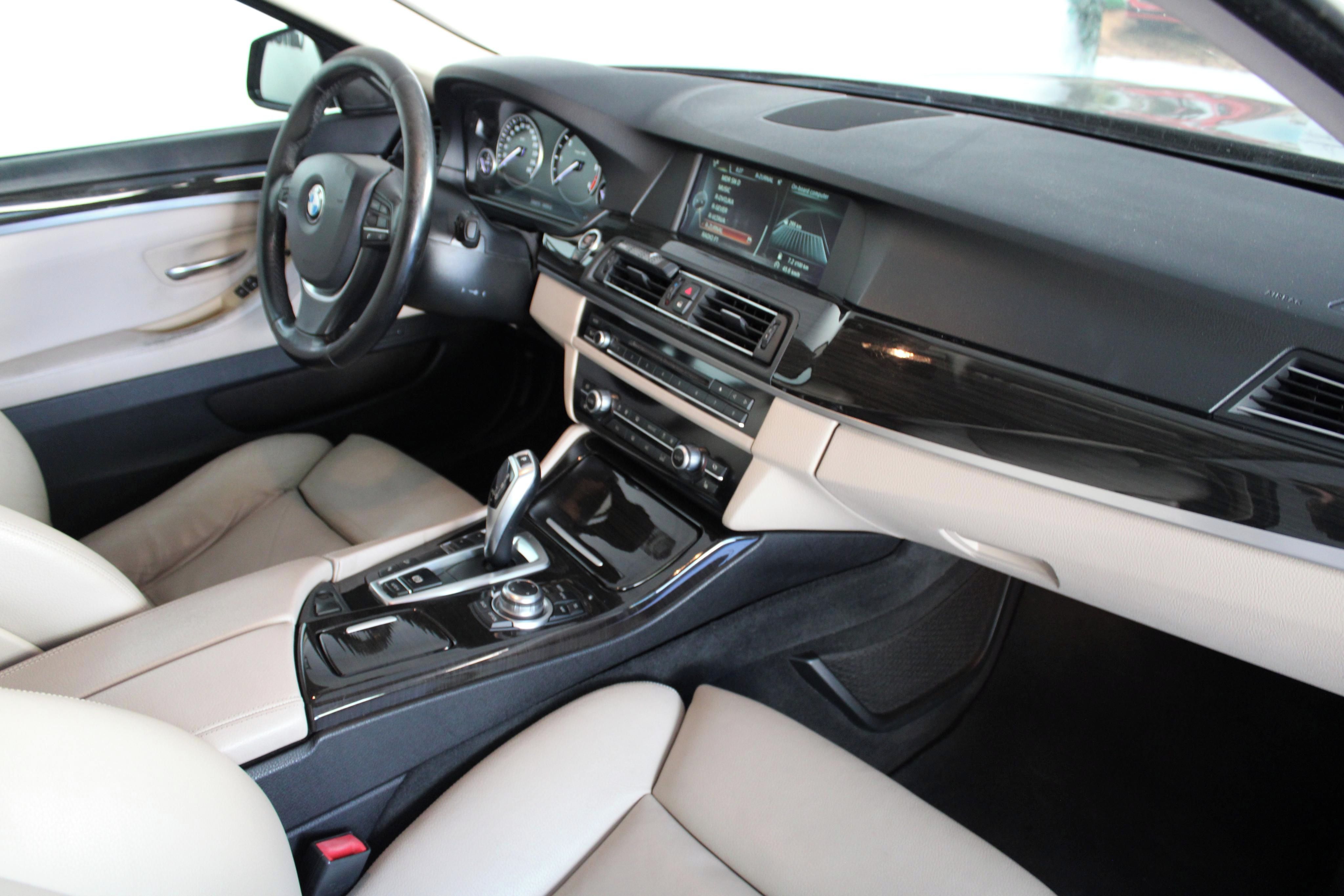 BMW Řada 5, 525 xDRIVE,160kW,Panorama - fotka 5