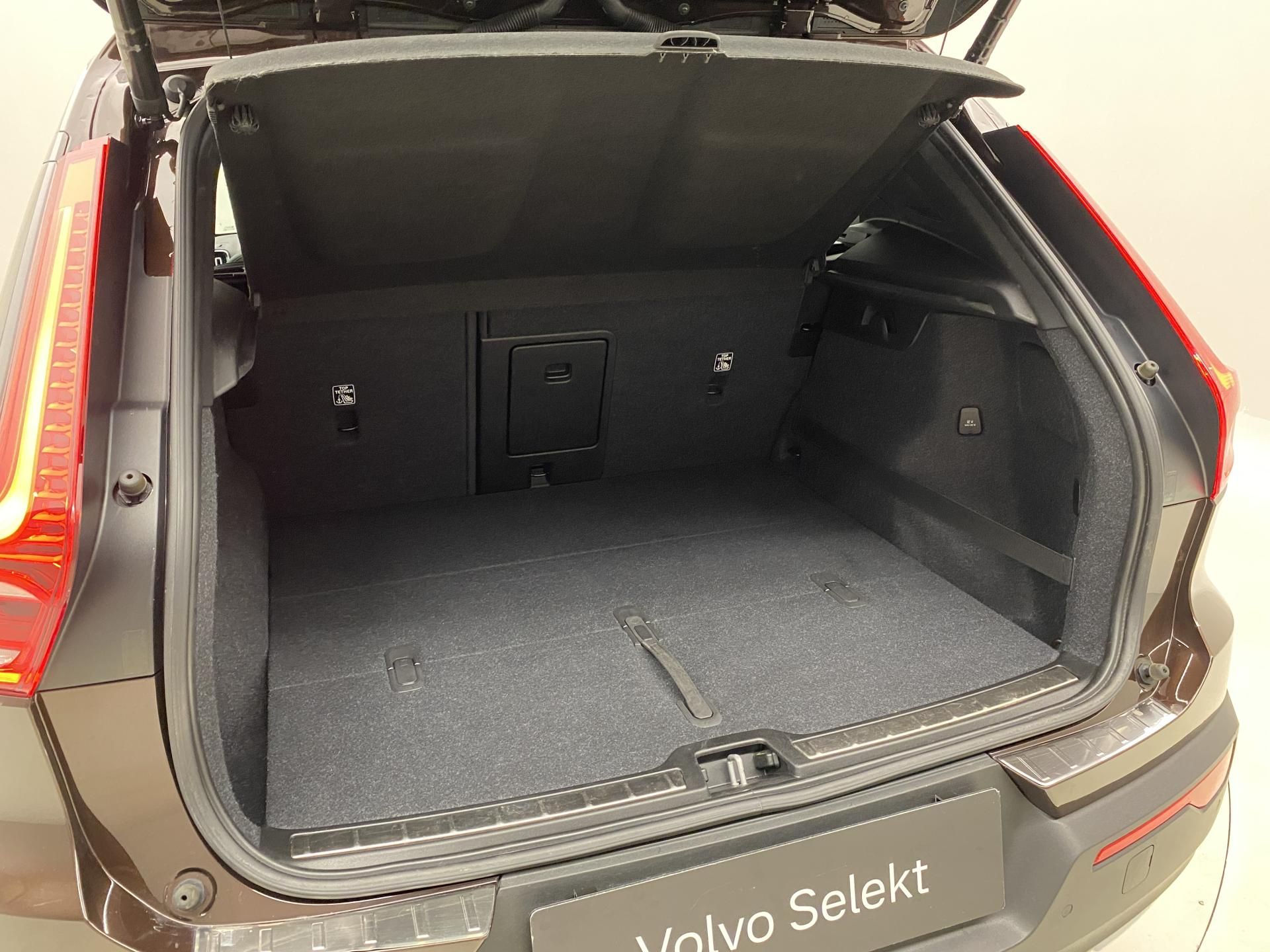 Volvo XC40, T4 AWD INSCRIPTION AUT CZ - fotka 6