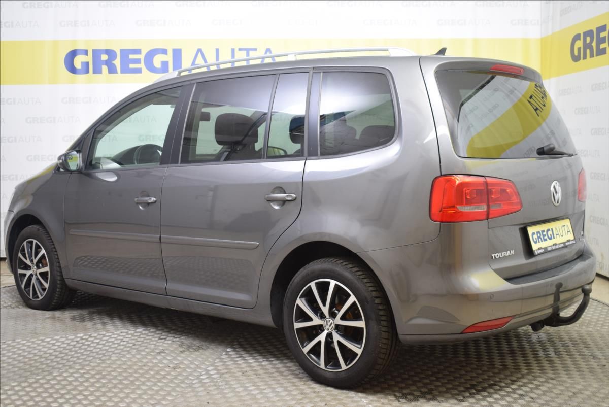 Volkswagen Touran, 1,6 TDi NOVÉ ROZVODY,PO STK - fotka 6