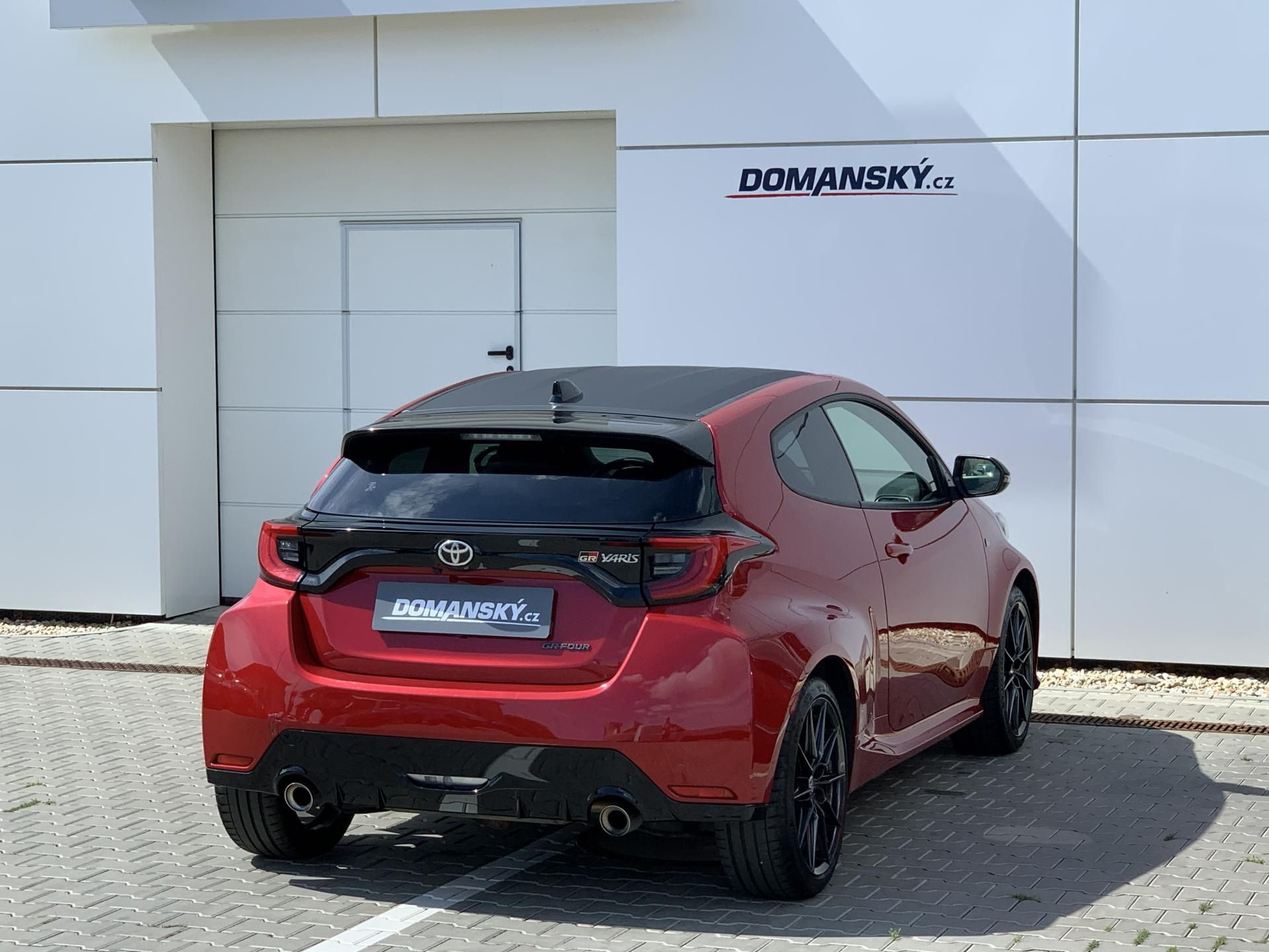 Toyota GR Yaris, GR DYNAMIC 4WD 1.6 TURBO 192kW - fotka 3