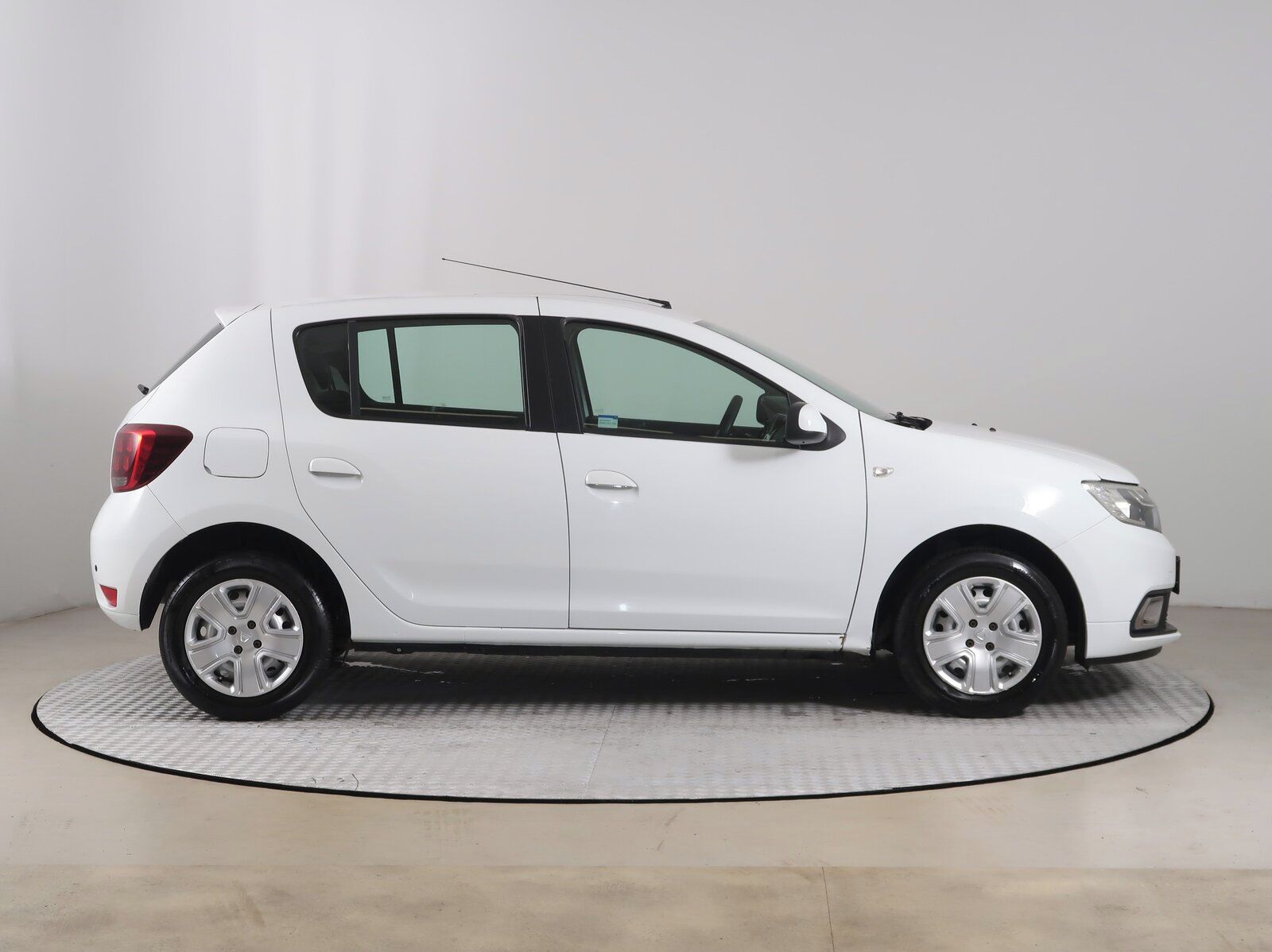 Dacia Sandero, 1.0 SCe - fotka 6