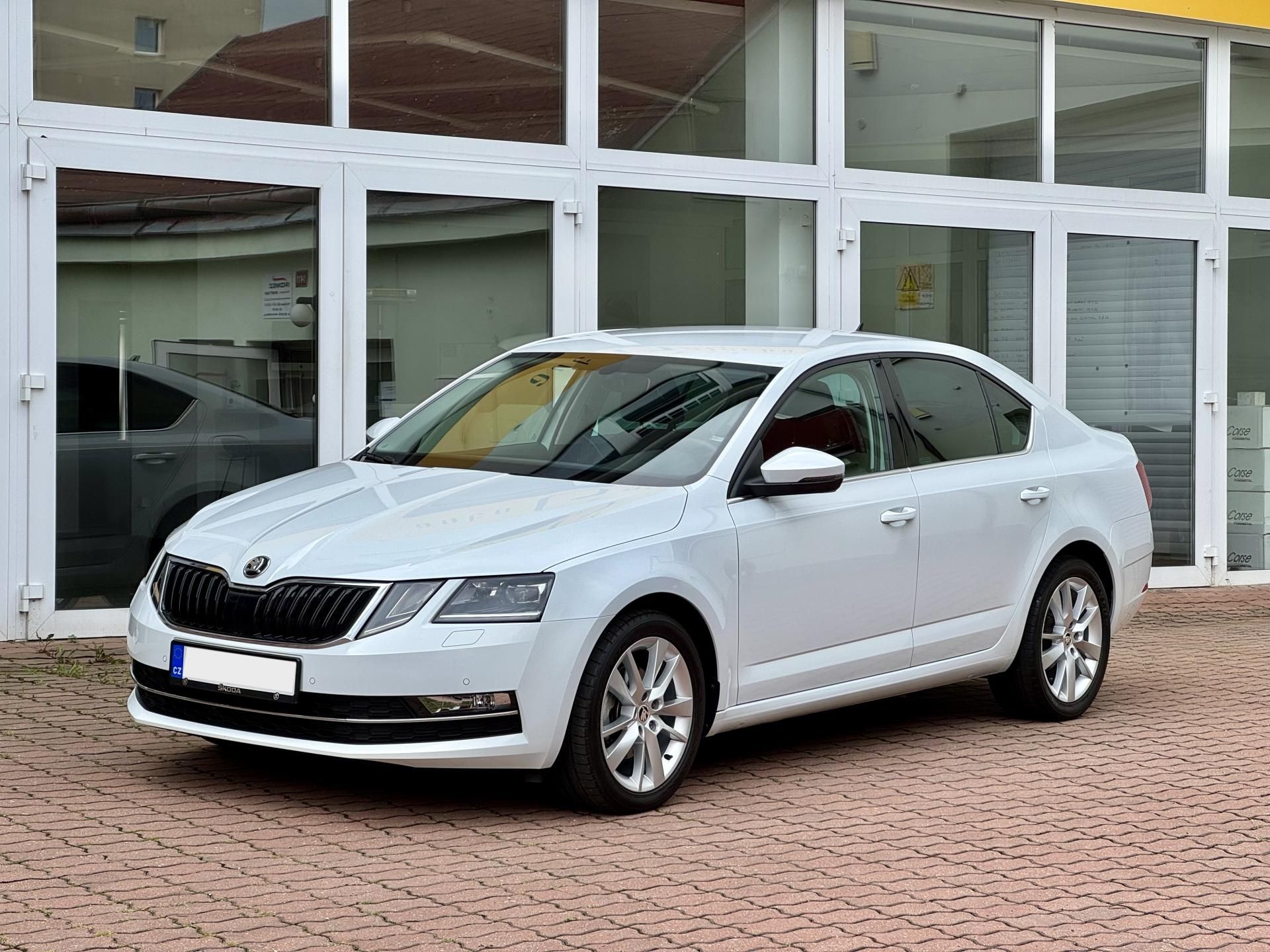 Škoda Octavia, 1.4Si 110kW DSG Style - fotka 2