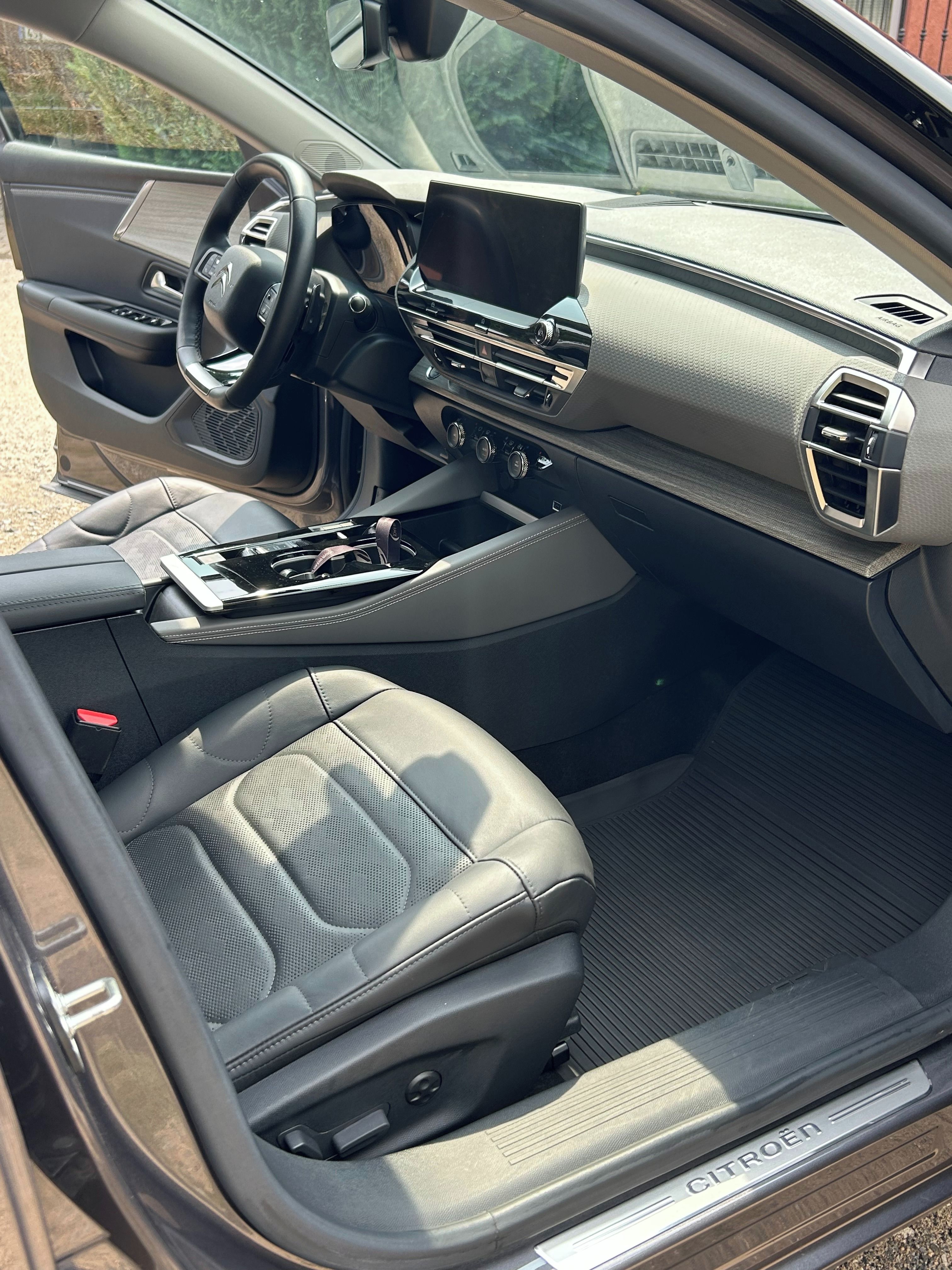Citroën C5 X, Citroën C5 X, 1.6 Hybrid  225k - fotka 5