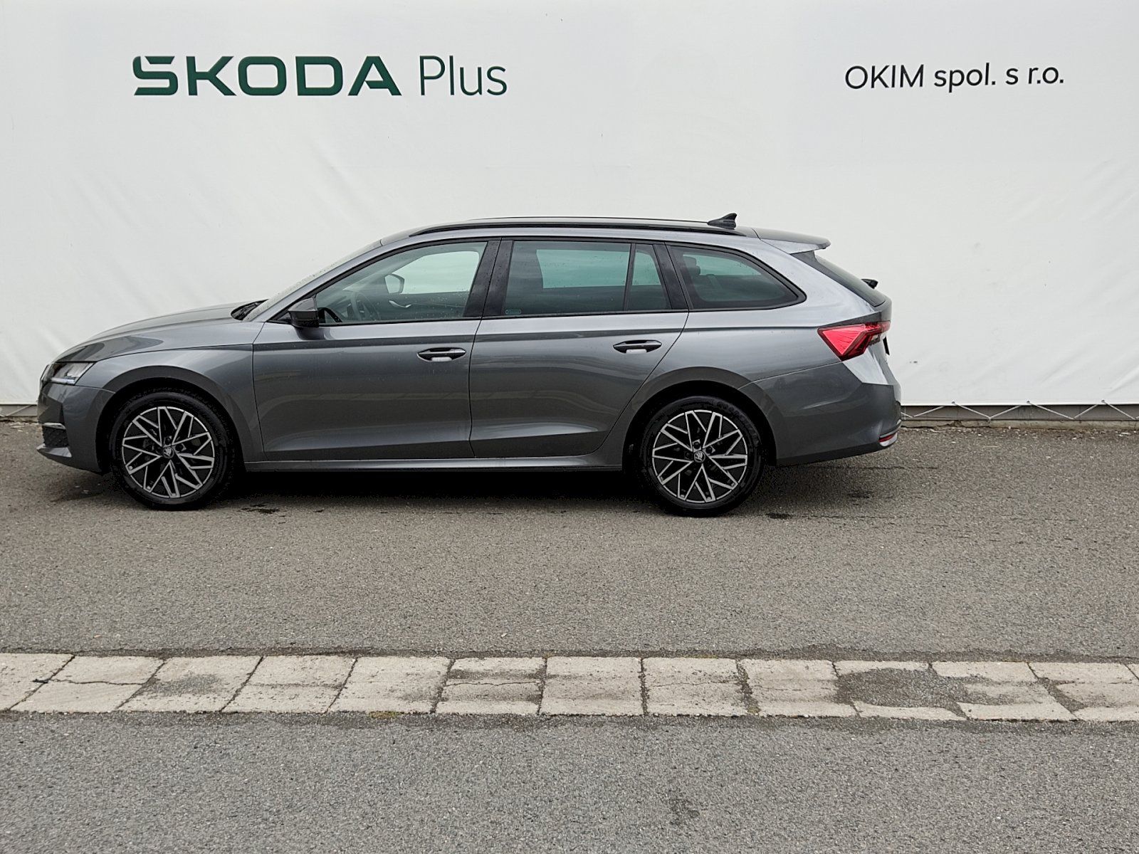 Škoda Octavia, Combi Selection 2,0 Tdi 110 Kw - fotka 3