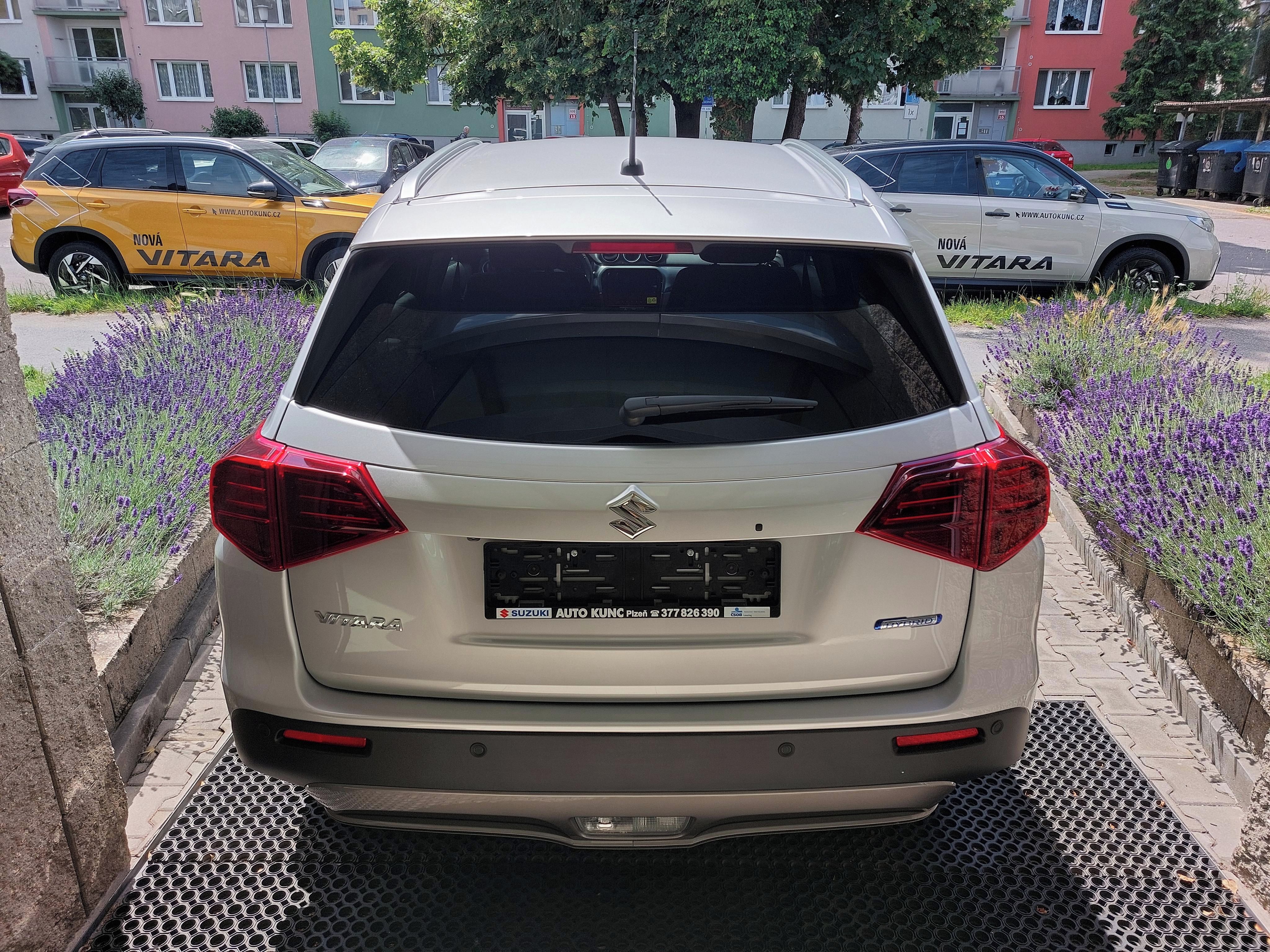 Suzuki Vitara, 1.4 Premium Hybrid - fotka 6