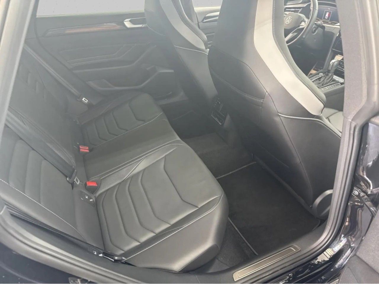 Volkswagen Arteon Shooting Brake, R-Line 4Motion 2.0 TDI - fotka 5