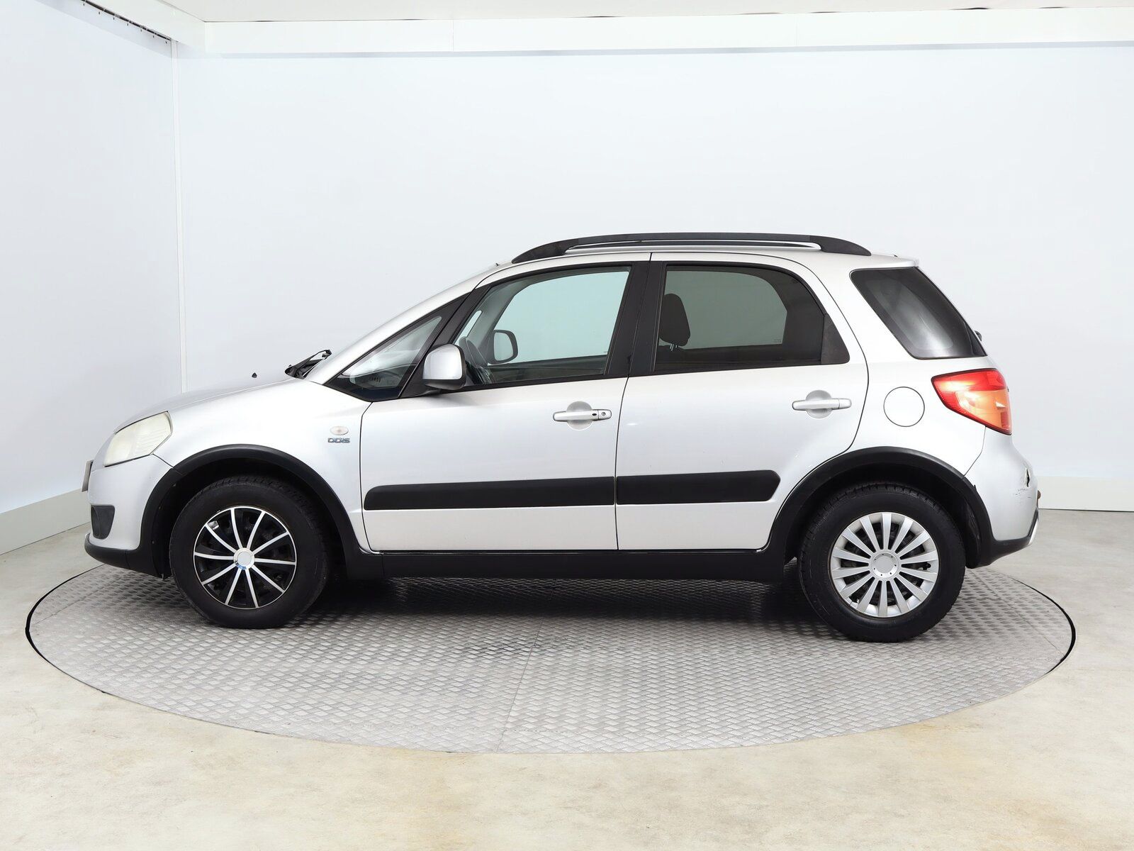 Suzuki SX4, 1.9 DDiS, po STK, Tažné - fotka 3