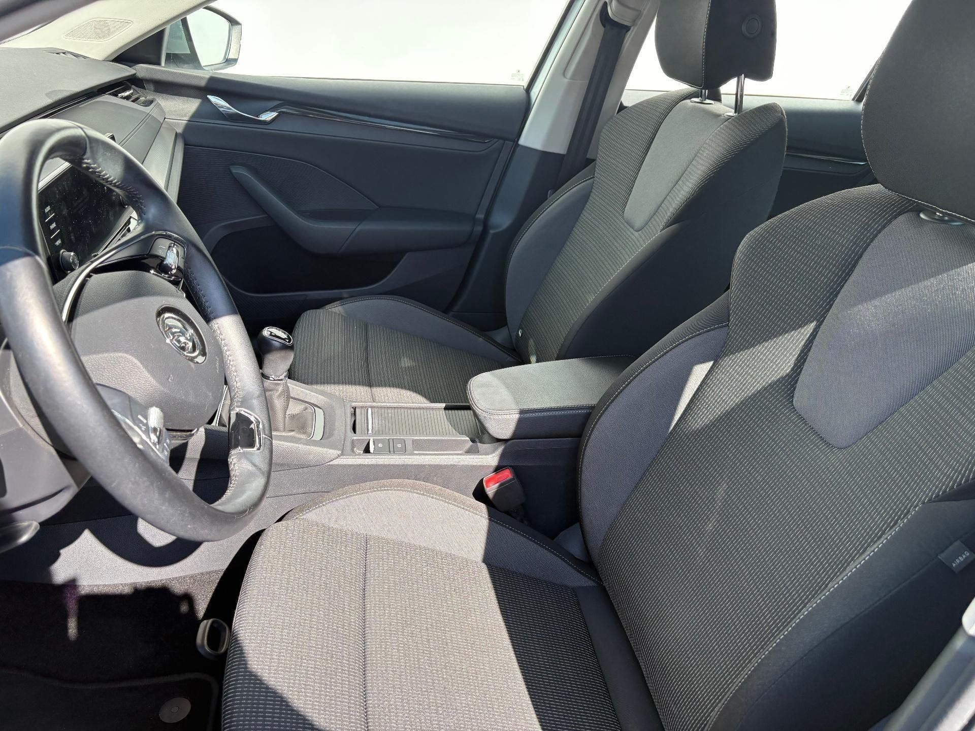 Škoda Octavia, Octavia 2.0 TDI 85kW Ambition - fotka 6