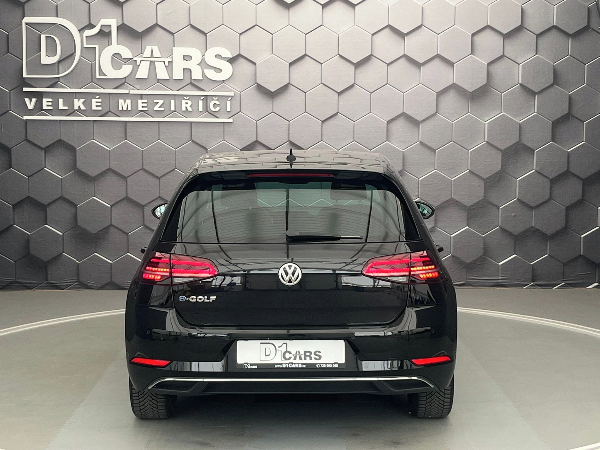 Volkswagen e-Golf, 93,1% SoH, tepelné čerp., virt - fotka 3