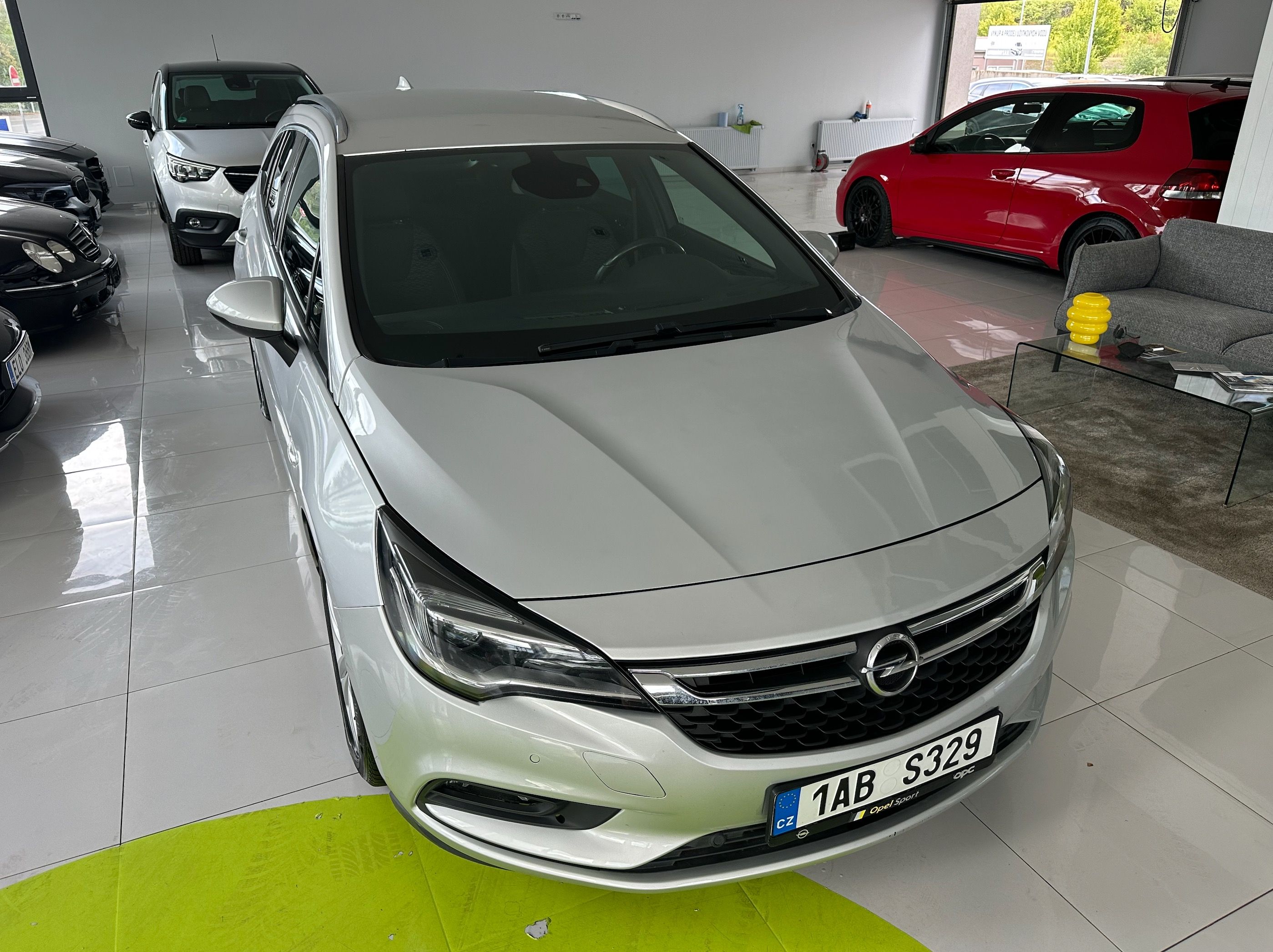 Opel Astra, SportsTourer NOVÉ ROZVODY - fotka 6