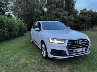 Audi Q7, AUDI Q7 S-LINE